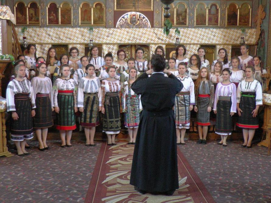 A XIII-a ediţie a Festivalului coral de muzică religioasă „Bucuriile cântării“