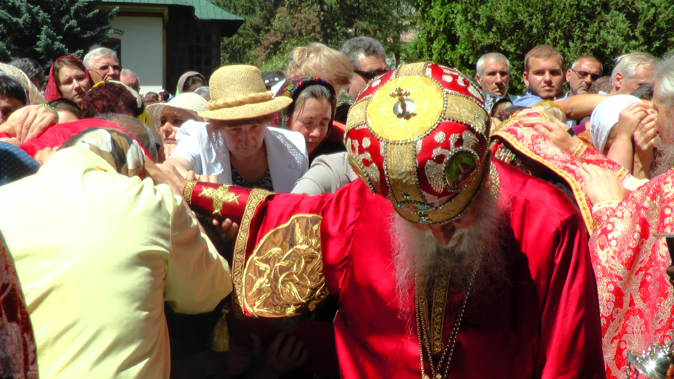 Ocrotitorul Sucevei, sărbătorit prin Liturghie arhierească și procesiune