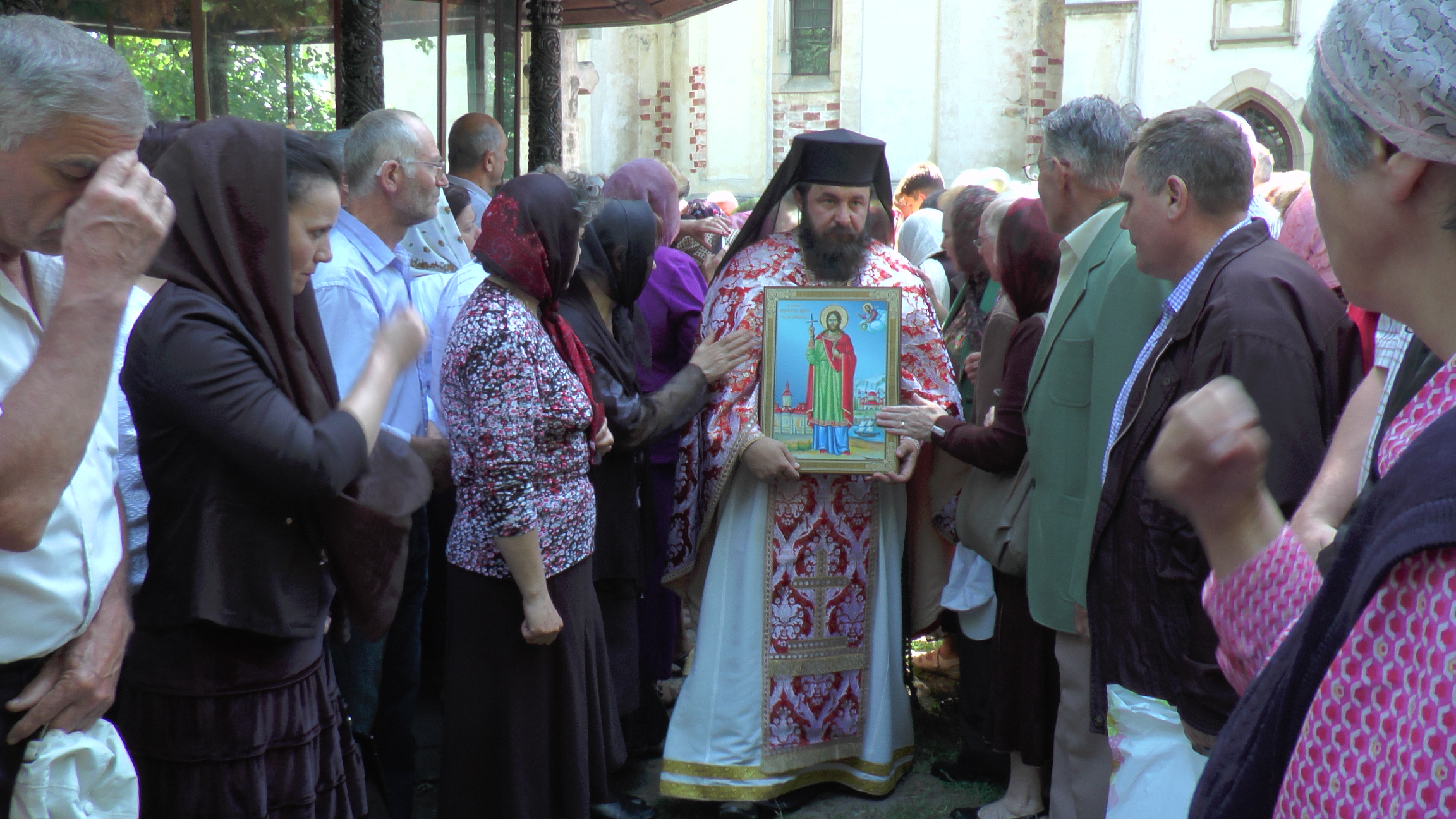 Ocrotitorul Sucevei, sărbătorit prin Liturghie arhierească și procesiune