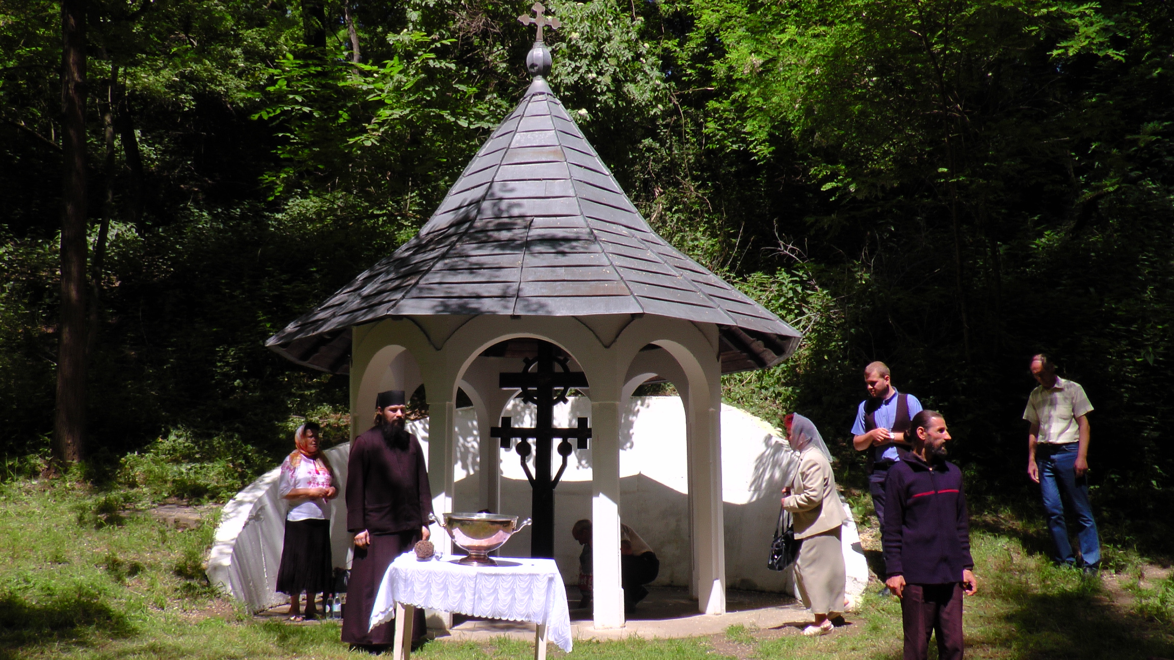 Ocrotitorul Sucevei, sărbătorit prin Liturghie arhierească și procesiune