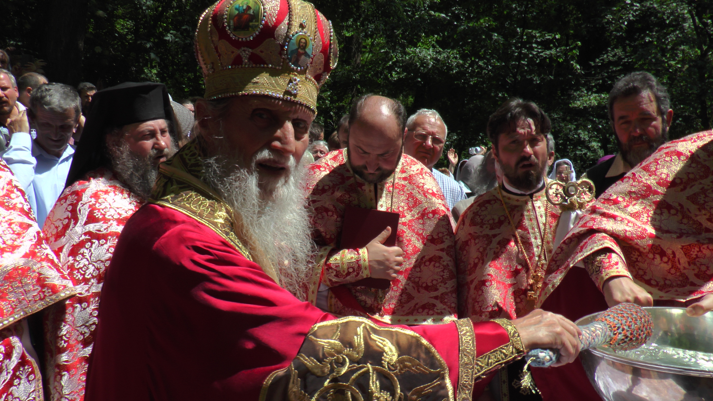 Ocrotitorul Sucevei, sărbătorit prin Liturghie arhierească și procesiune