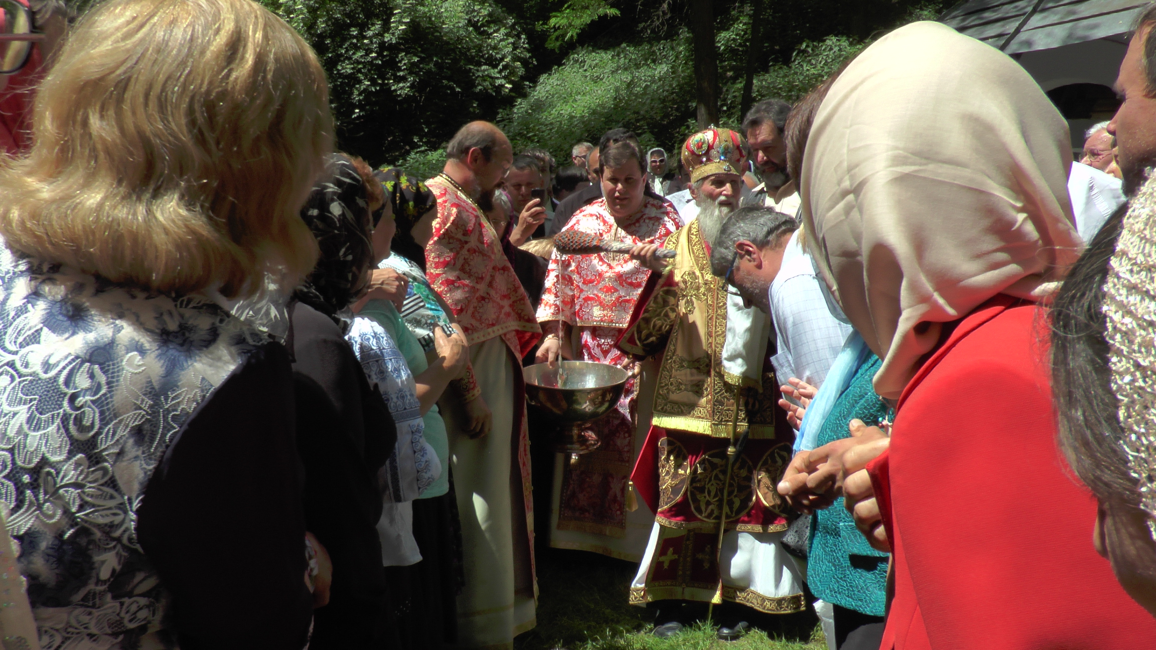 Ocrotitorul Sucevei, sărbătorit prin Liturghie arhierească și procesiune