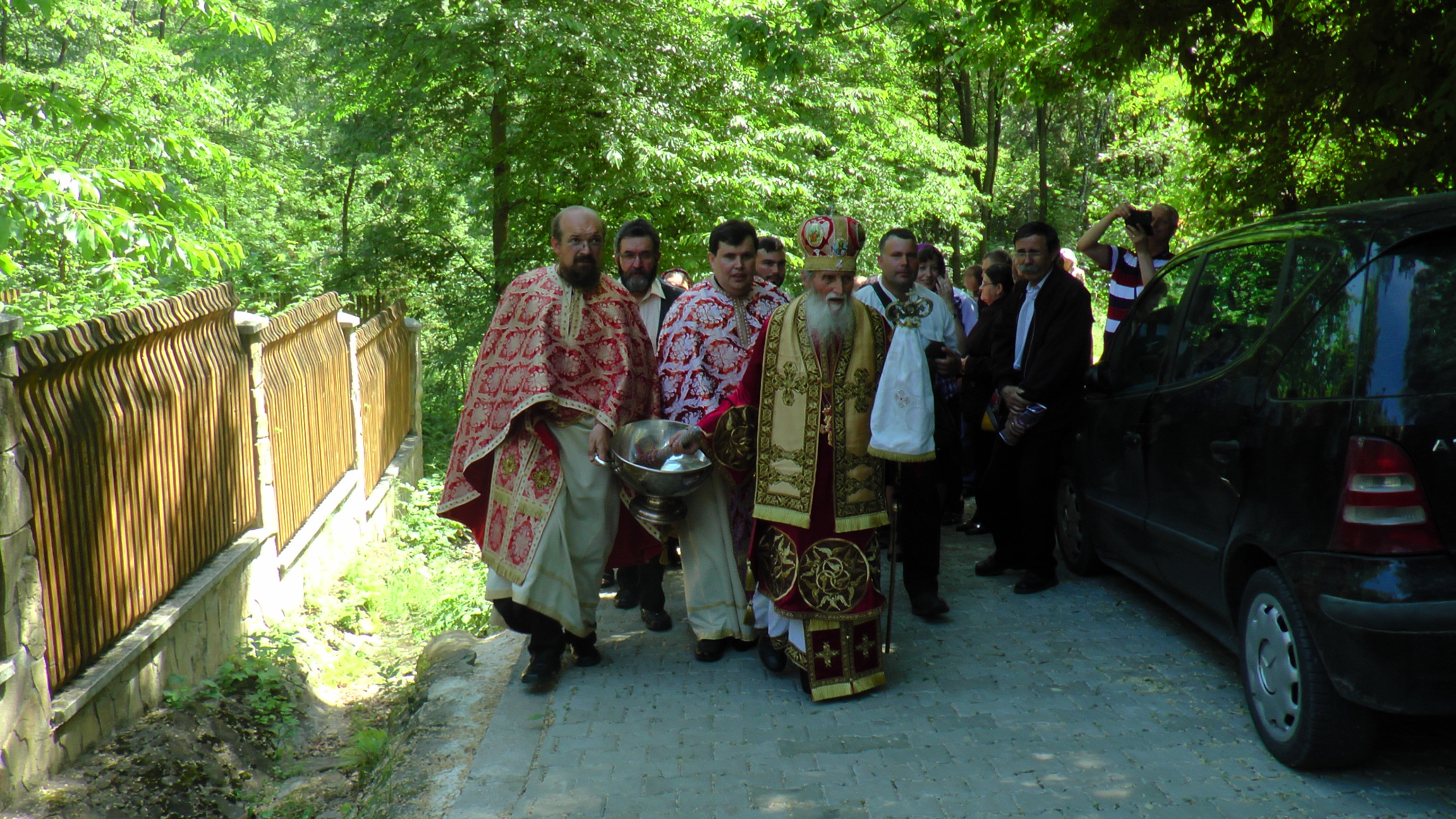 Ocrotitorul Sucevei, sărbătorit prin Liturghie arhierească și procesiune