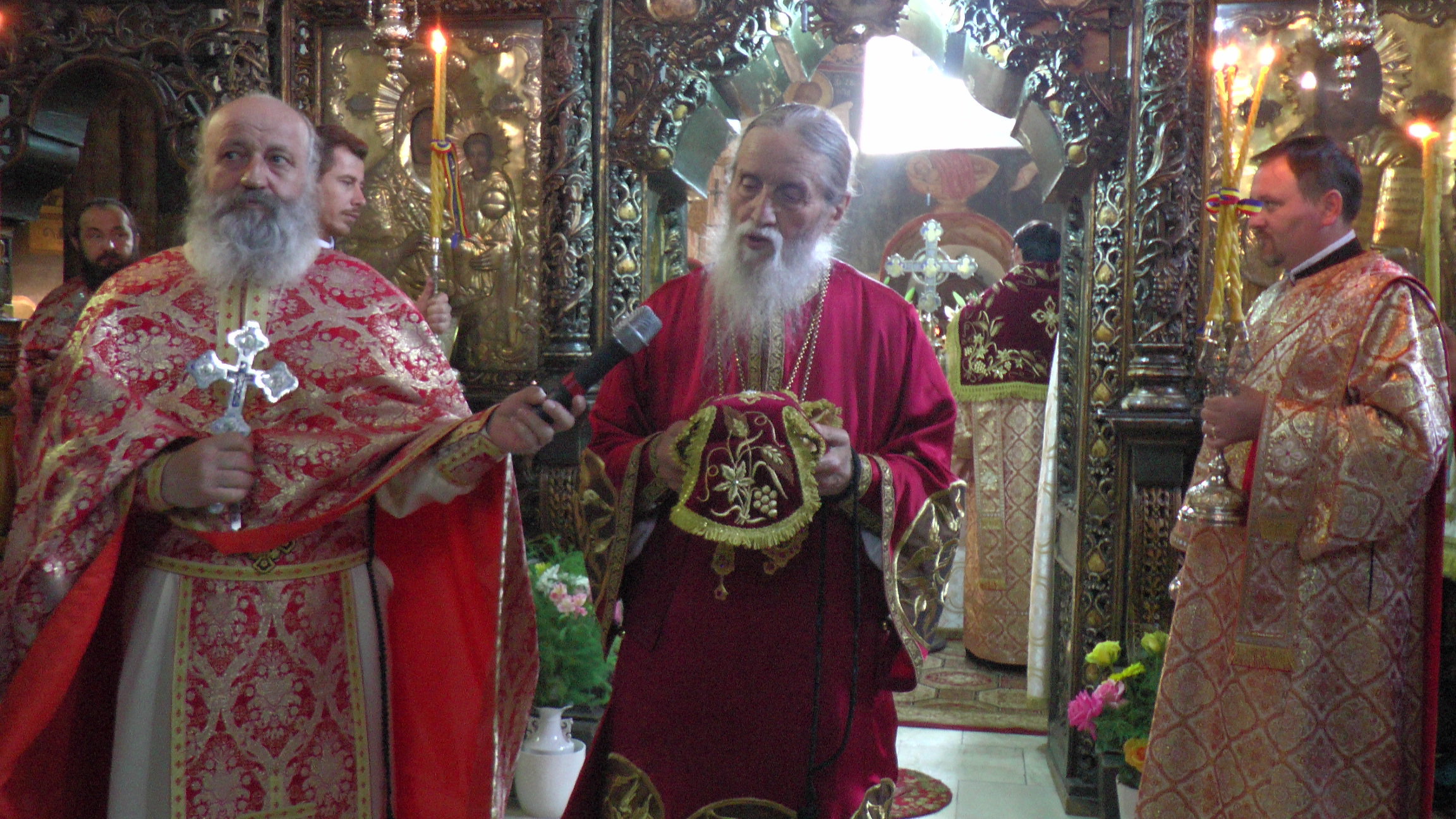 Ocrotitorul Sucevei, sărbătorit prin Liturghie arhierească și procesiune