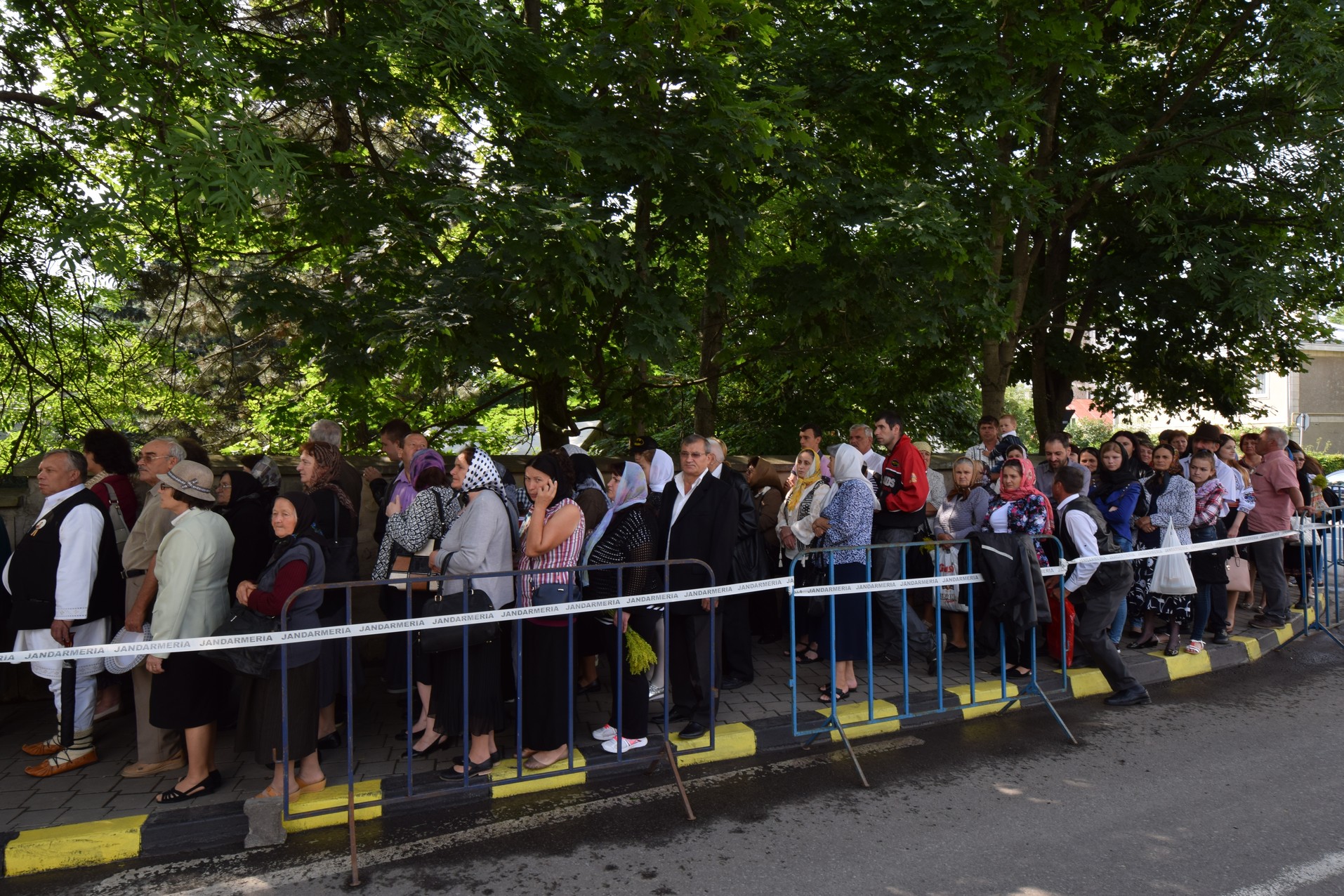 20.000 de pelerini s-au întâlnit cu Sfântul Ioan cel Nou la Suceava (GALERIE FOTO)