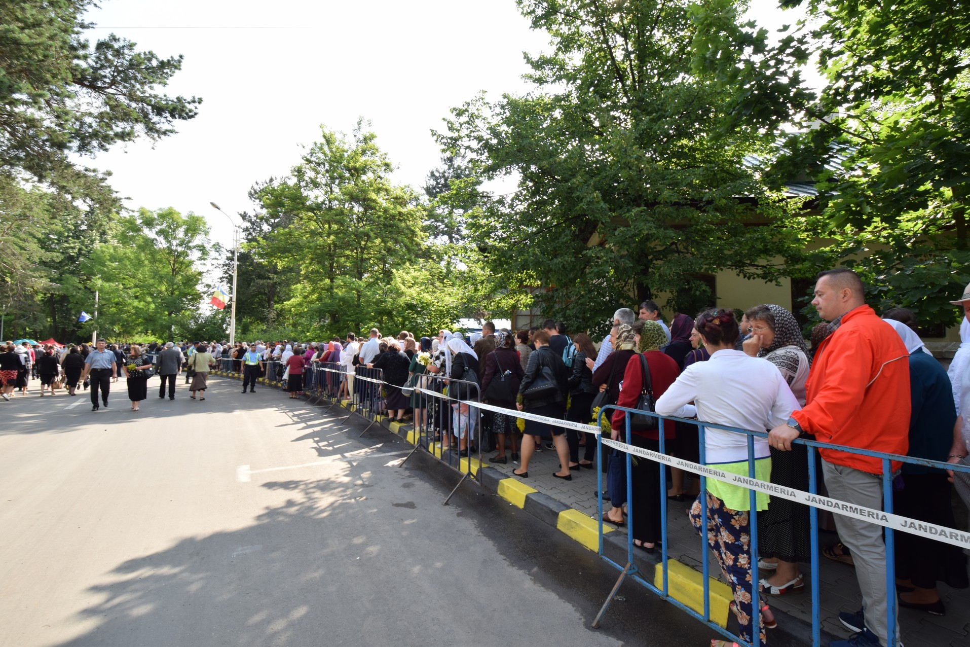 20.000 de pelerini s-au întâlnit cu Sfântul Ioan cel Nou la Suceava (GALERIE FOTO)