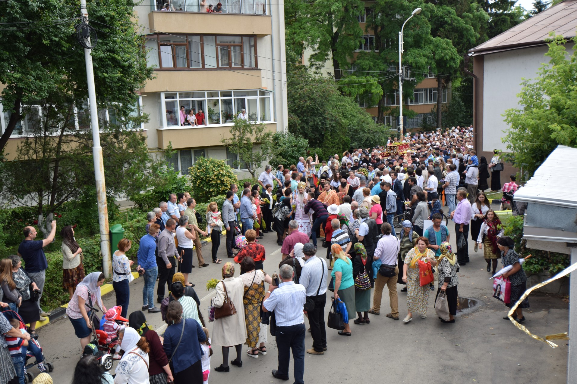 20.000 de pelerini s-au întâlnit cu Sfântul Ioan cel Nou la Suceava (GALERIE FOTO)