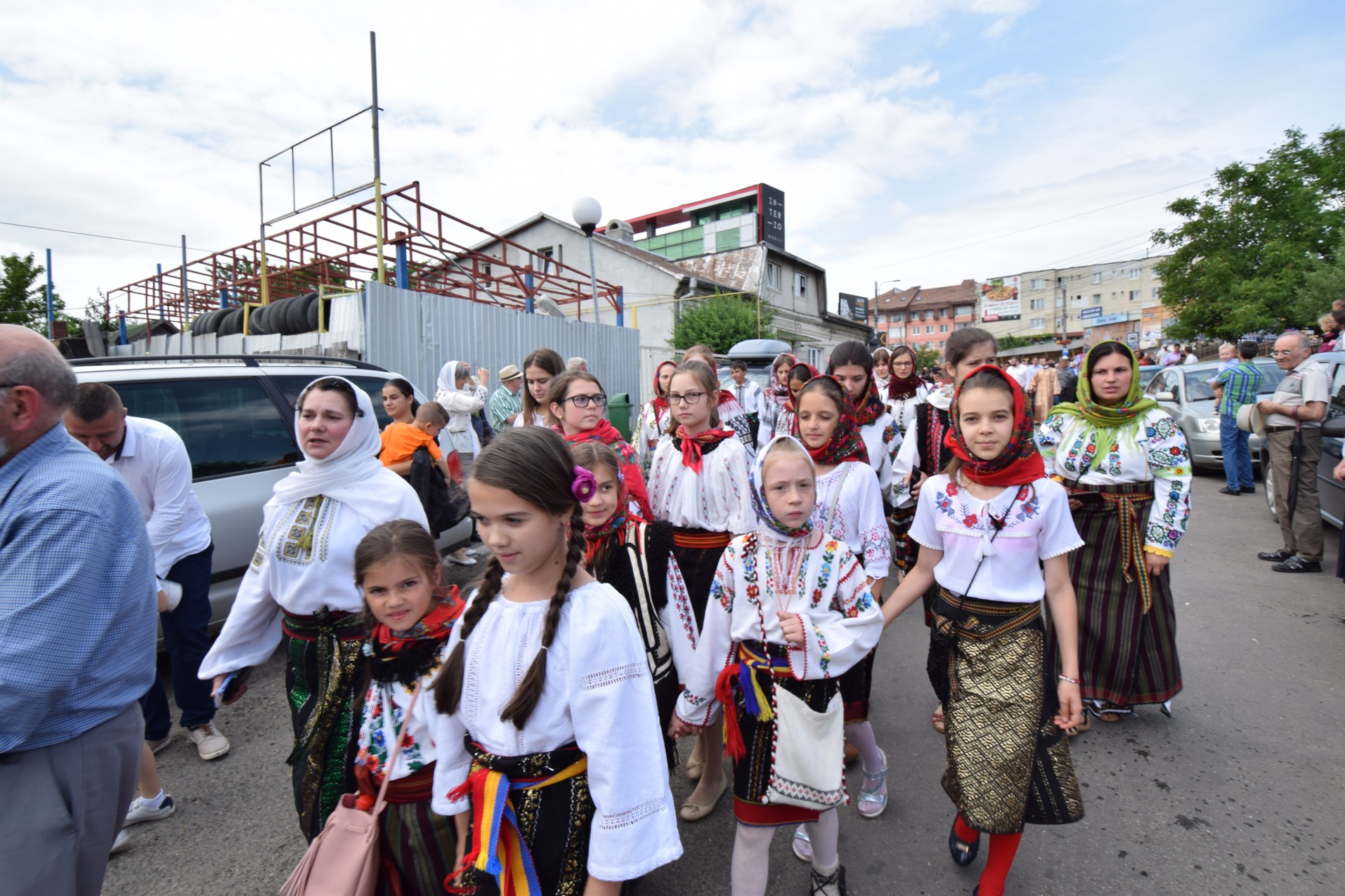 20.000 de pelerini s-au întâlnit cu Sfântul Ioan cel Nou la Suceava (GALERIE FOTO)