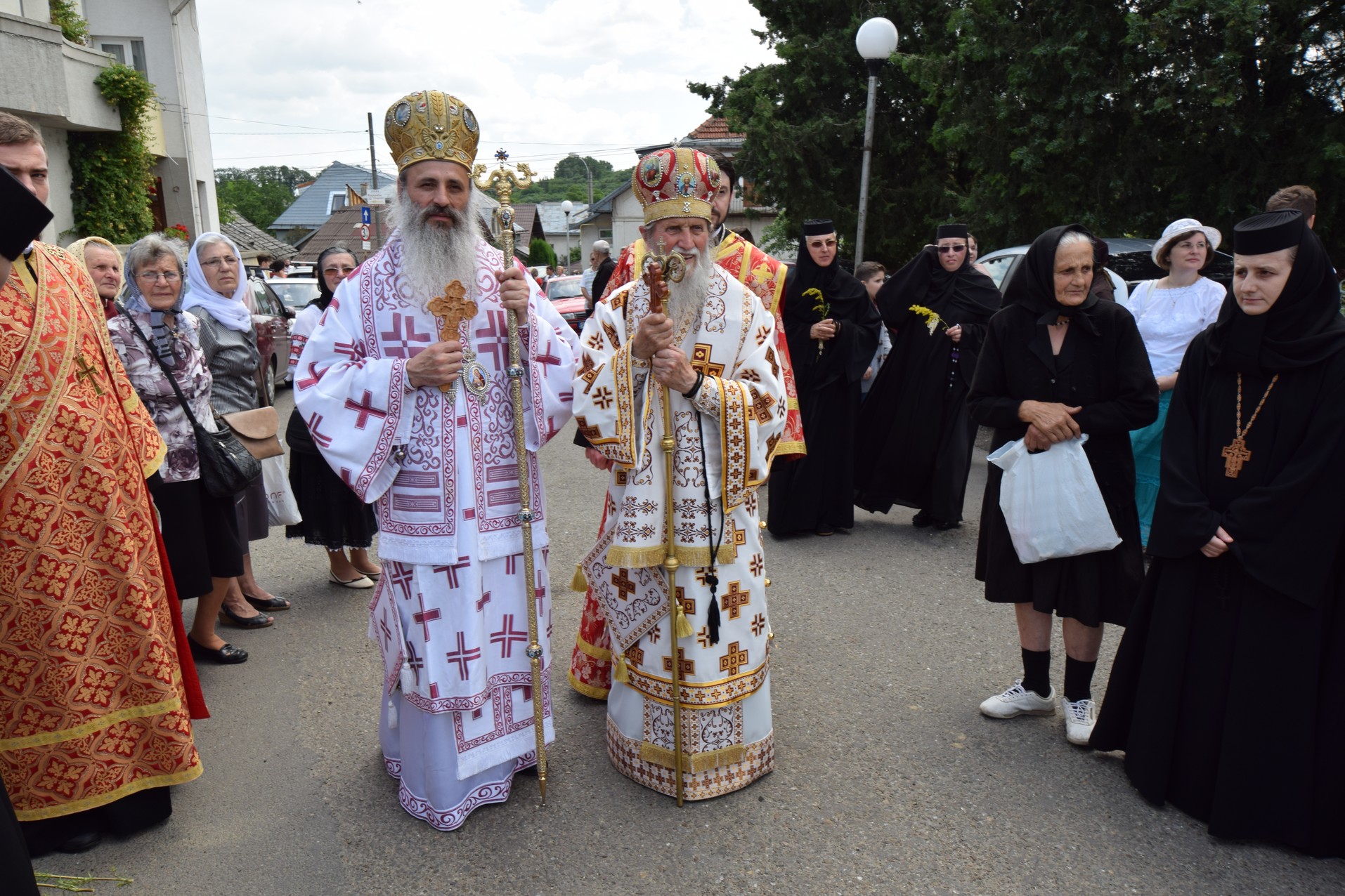 20.000 de pelerini s-au întâlnit cu Sfântul Ioan cel Nou la Suceava (GALERIE FOTO)