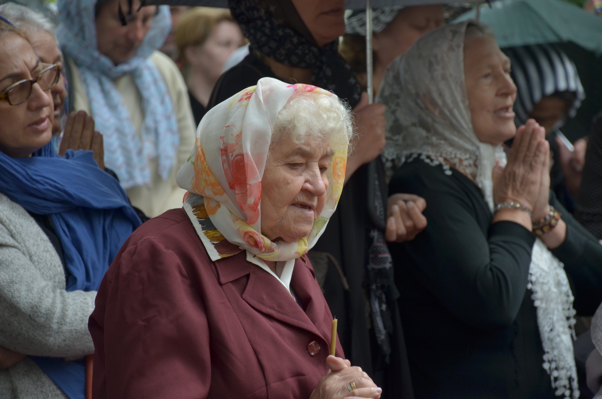 Sfinții Români, sărbătoriți la Mănăstirea Bucium prin Liturghie arhierească