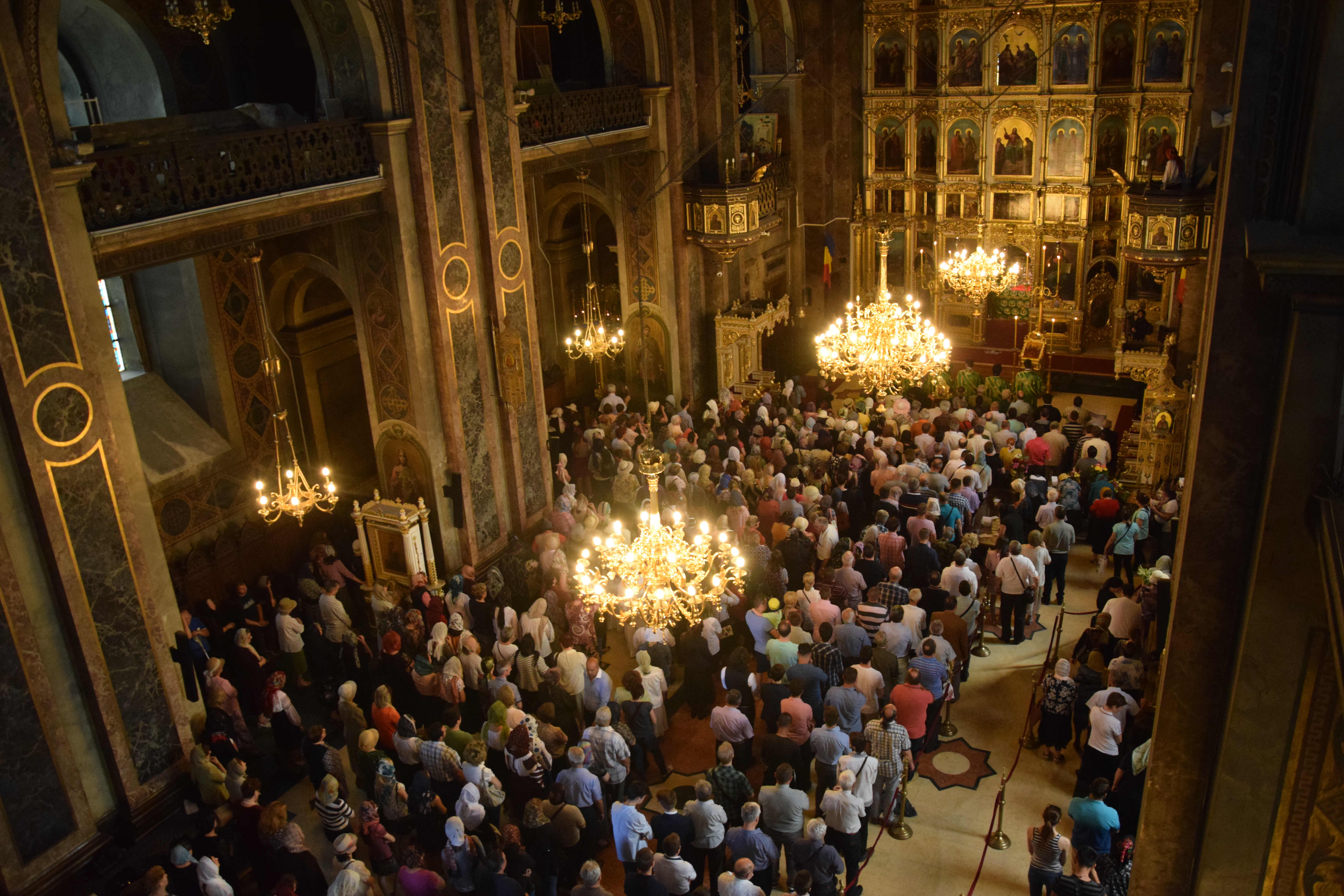 Sărbătoarea Rusaliilor la Catedrala mitropolitană din Iași: „Duhul Sfânt vine în viața omului care are smerenie și rugăciune”