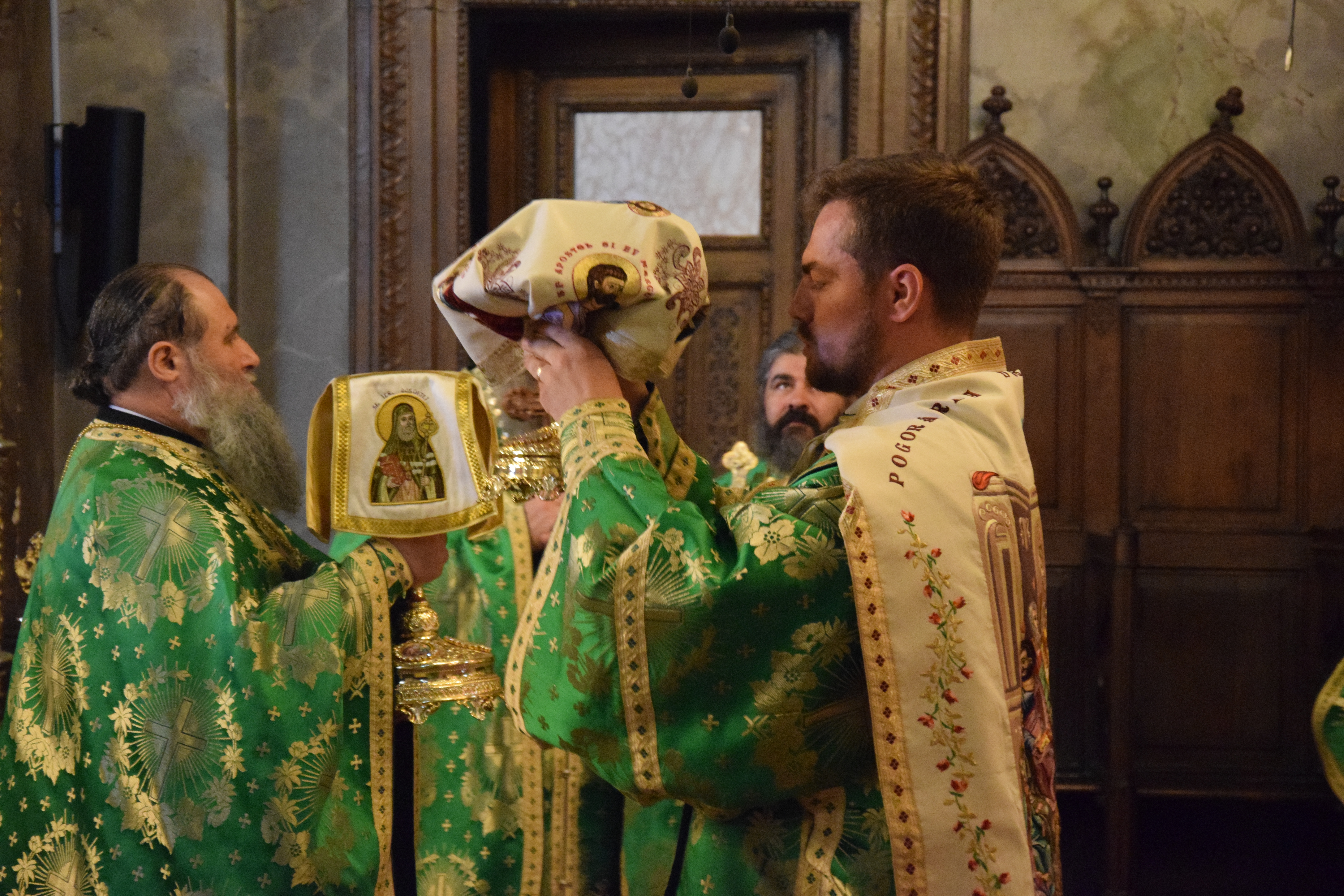 Sărbătoarea Rusaliilor la Catedrala mitropolitană din Iași: „Duhul Sfânt vine în viața omului care are smerenie și rugăciune”