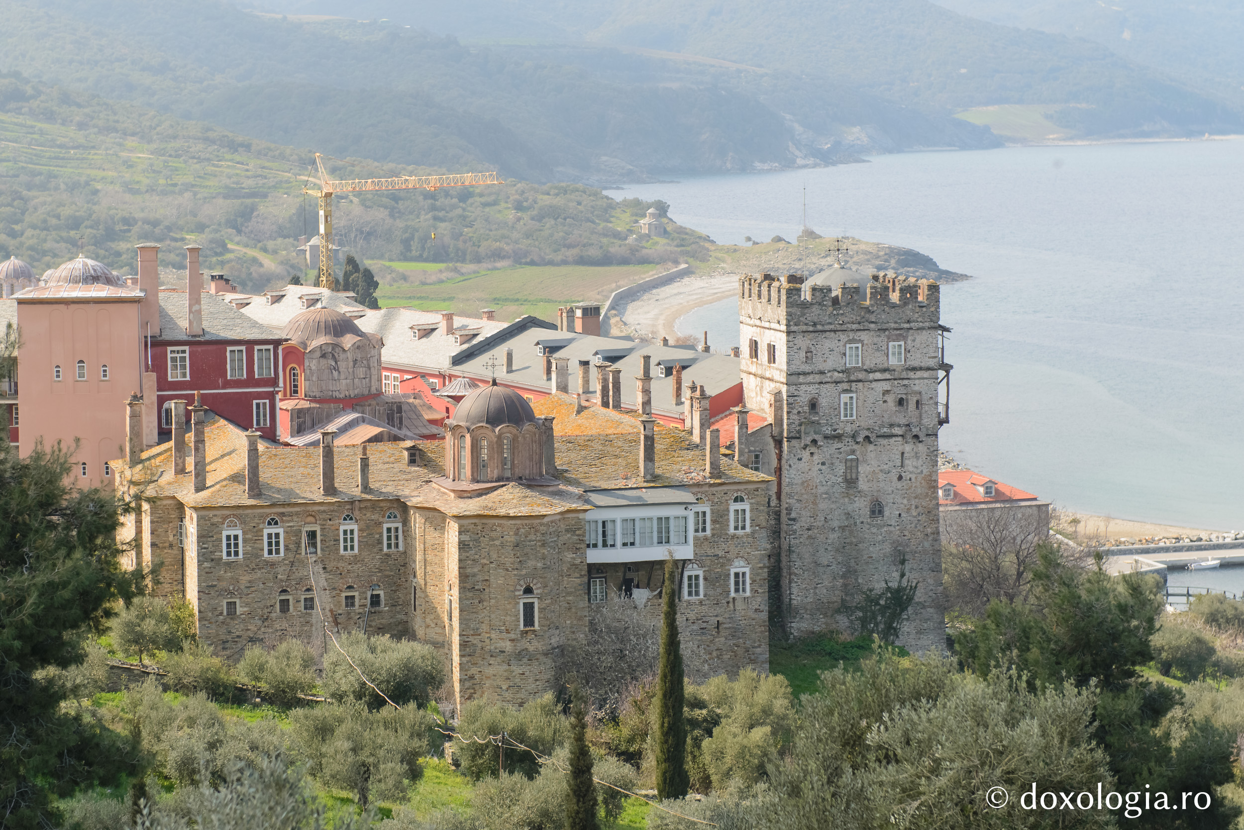 Turnul Maicii Domnului de la Mănăstirea Vatoped