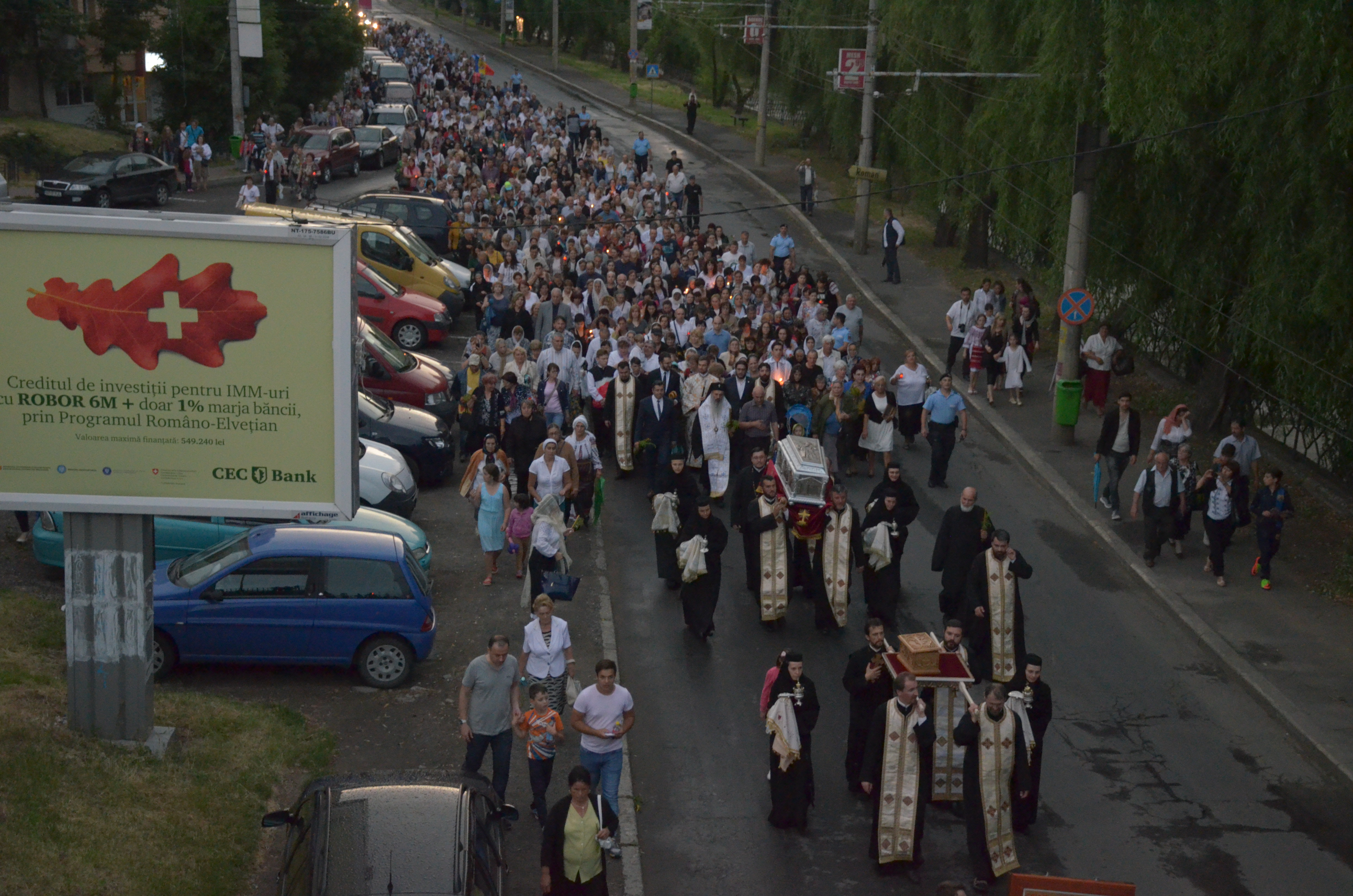 Procesiune cu sfinte moaște la Piatra Neamț, cu ocazia sărbătorii Nașterea Sfântului Ioan Botezătorul Procesiune cu sfinte moaște la Piatra Neamț, cu ocazia sărbătorii Nașterea Sfântului Ioan Botezătorul