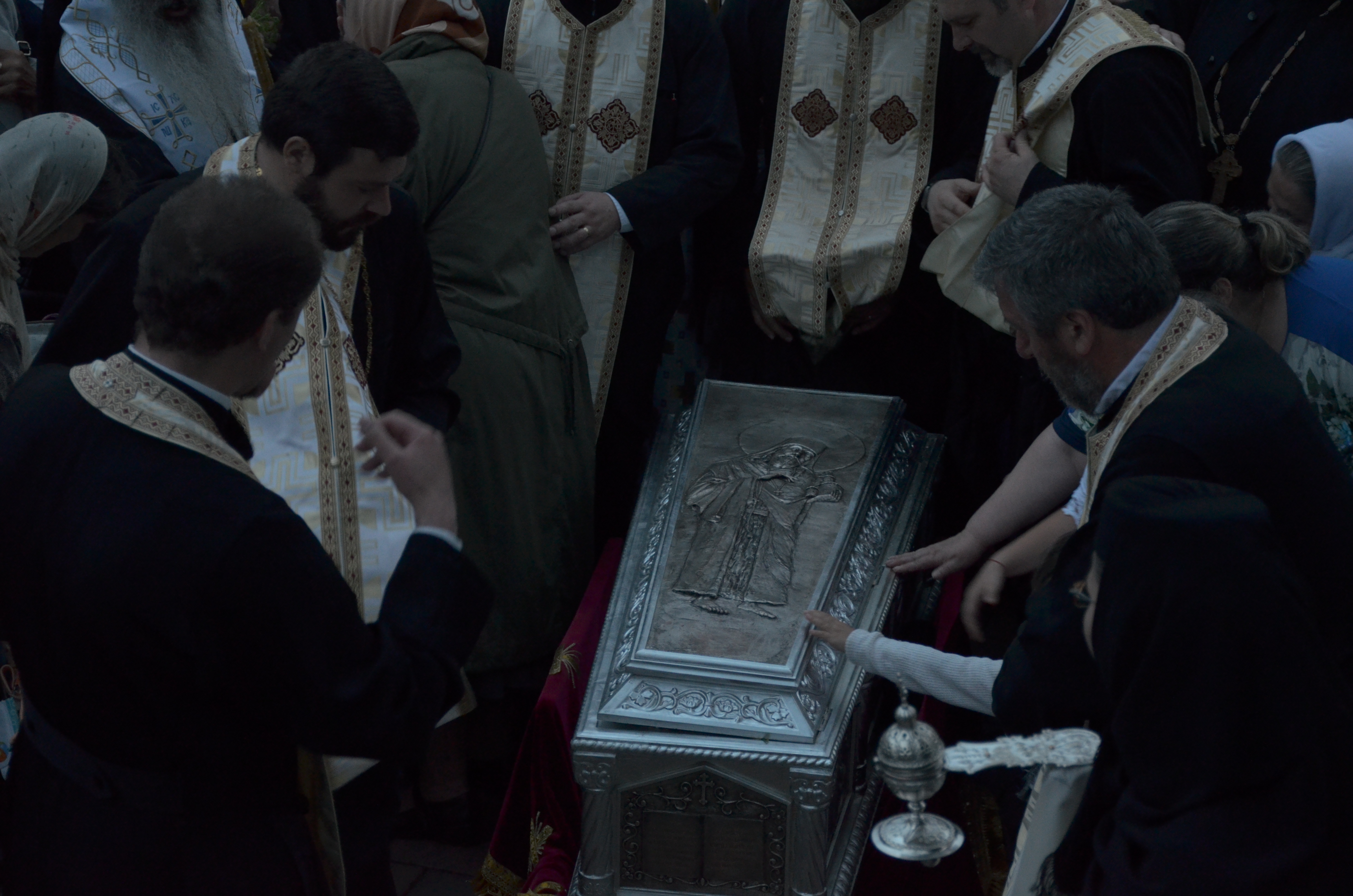 Procesiune cu sfinte moaște la Piatra Neamț, cu ocazia sărbătorii Nașterea Sfântului Ioan Botezătorul Procesiune cu sfinte moaște la Piatra Neamț, cu ocazia sărbătorii Nașterea Sfântului Ioan Botezătorul