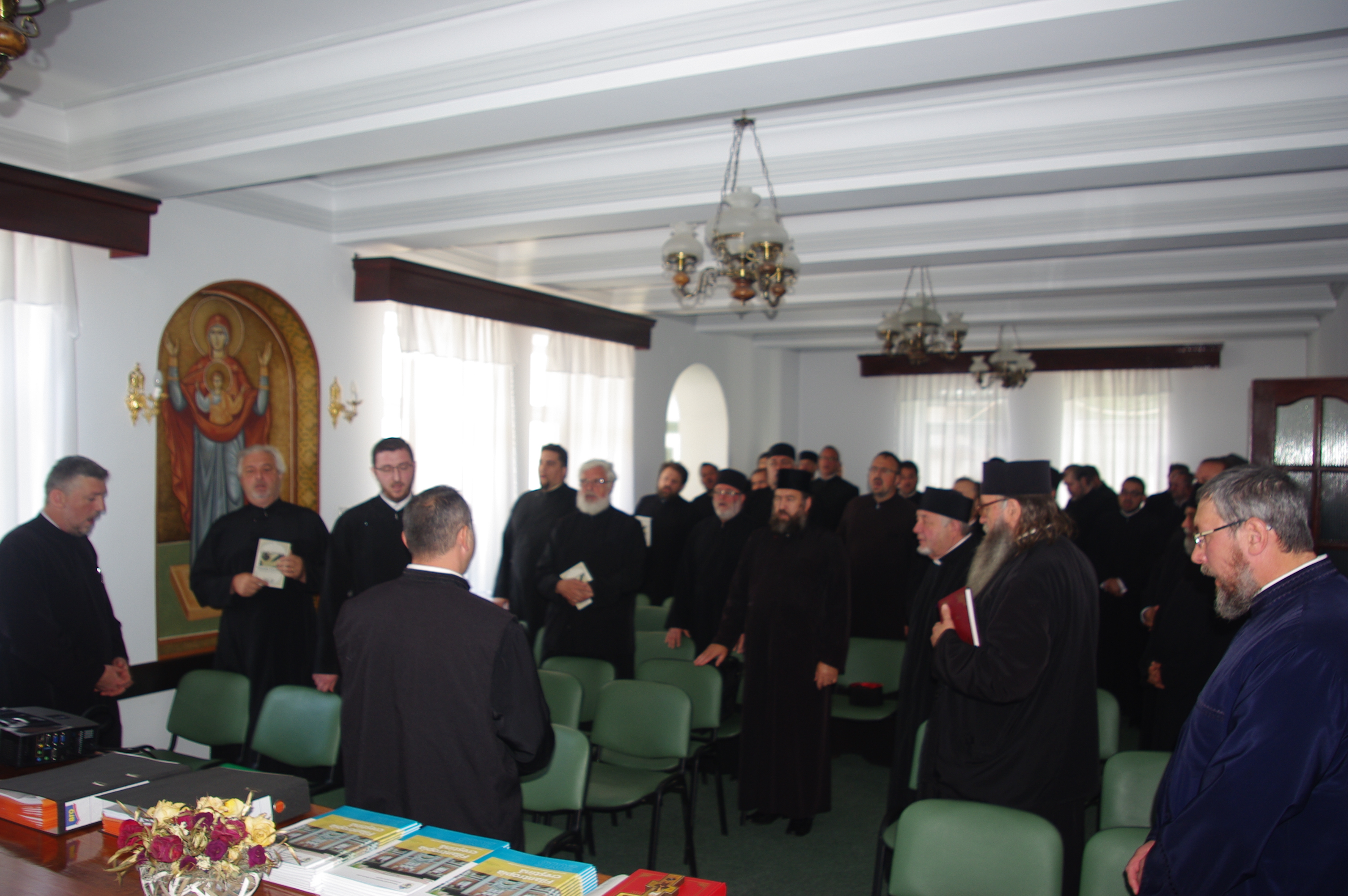 Patriarhul Justinian şi Mihai Eminescu, omagiaţi la Protoieria Târgu Neamţ