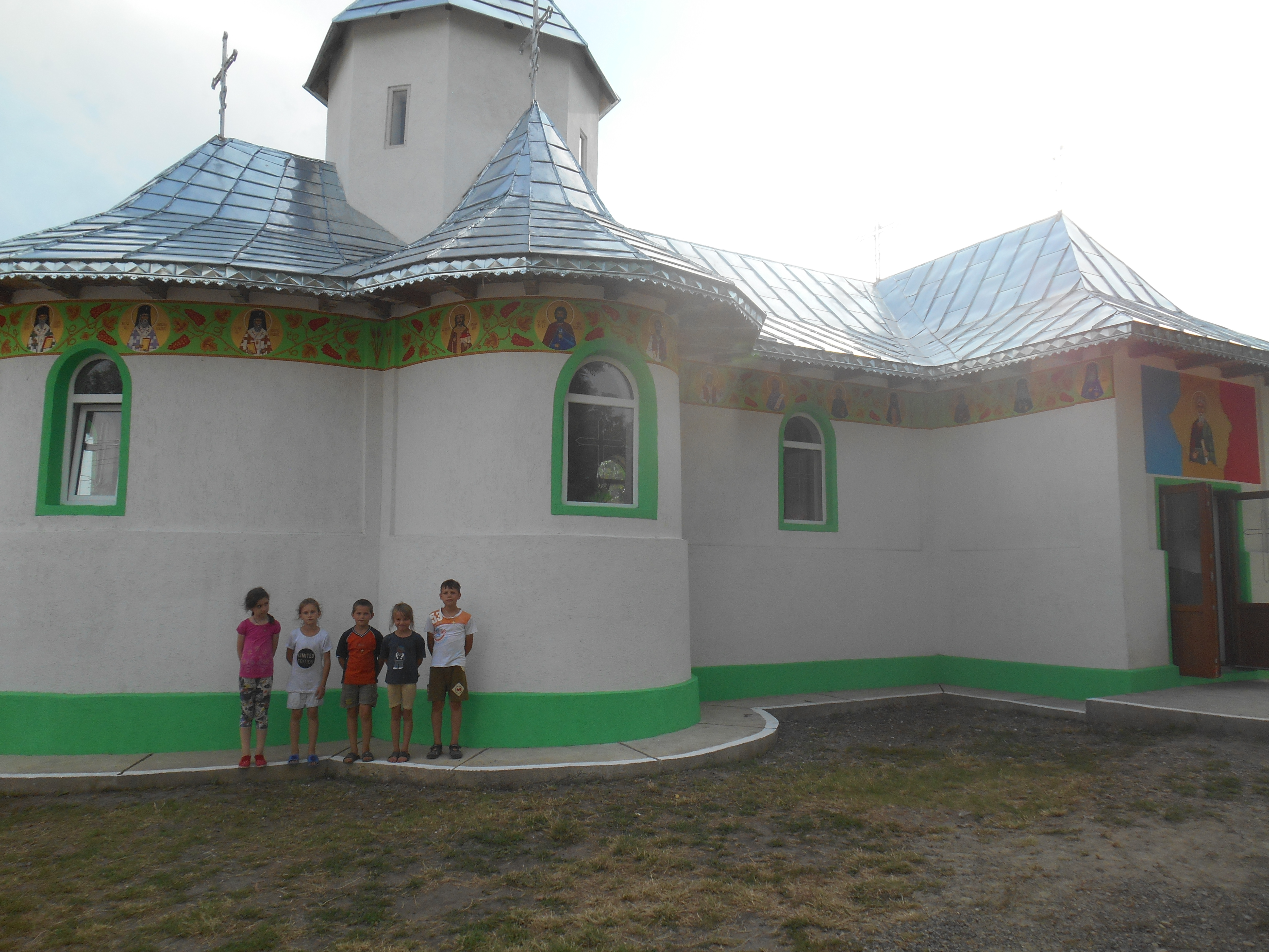 Biserica „Sfântul Apostol Andrei“ din Satu Nou, sfinţită de doi ierarhi