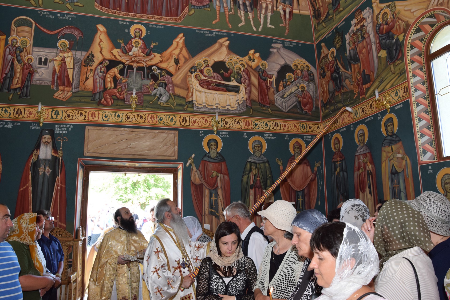 Biserica „Duminica Tuturor Sfinților” din satul Stânca, sfințită de IPS Mitropolit Teofan (GALERIE FOTO) Biserica „Duminica Tuturor Sfinților” din satul Stânca, sfințită de IPS Mitropolit Teofan (GALERIE FOTO)