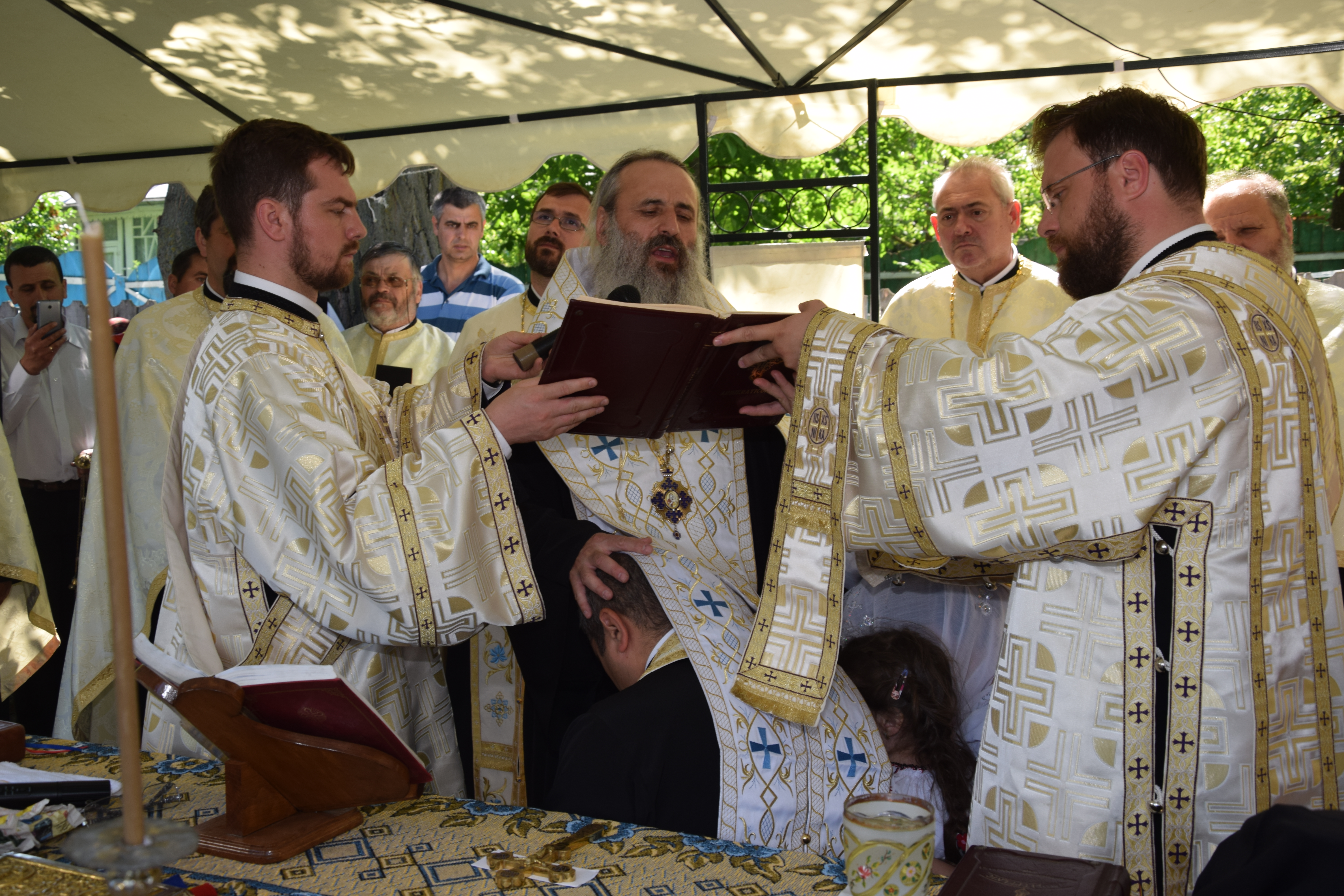 Sfințire de casă socială în Parohia Coada Stâncii Sfințire de casă socială în Parohia Coada Stâncii