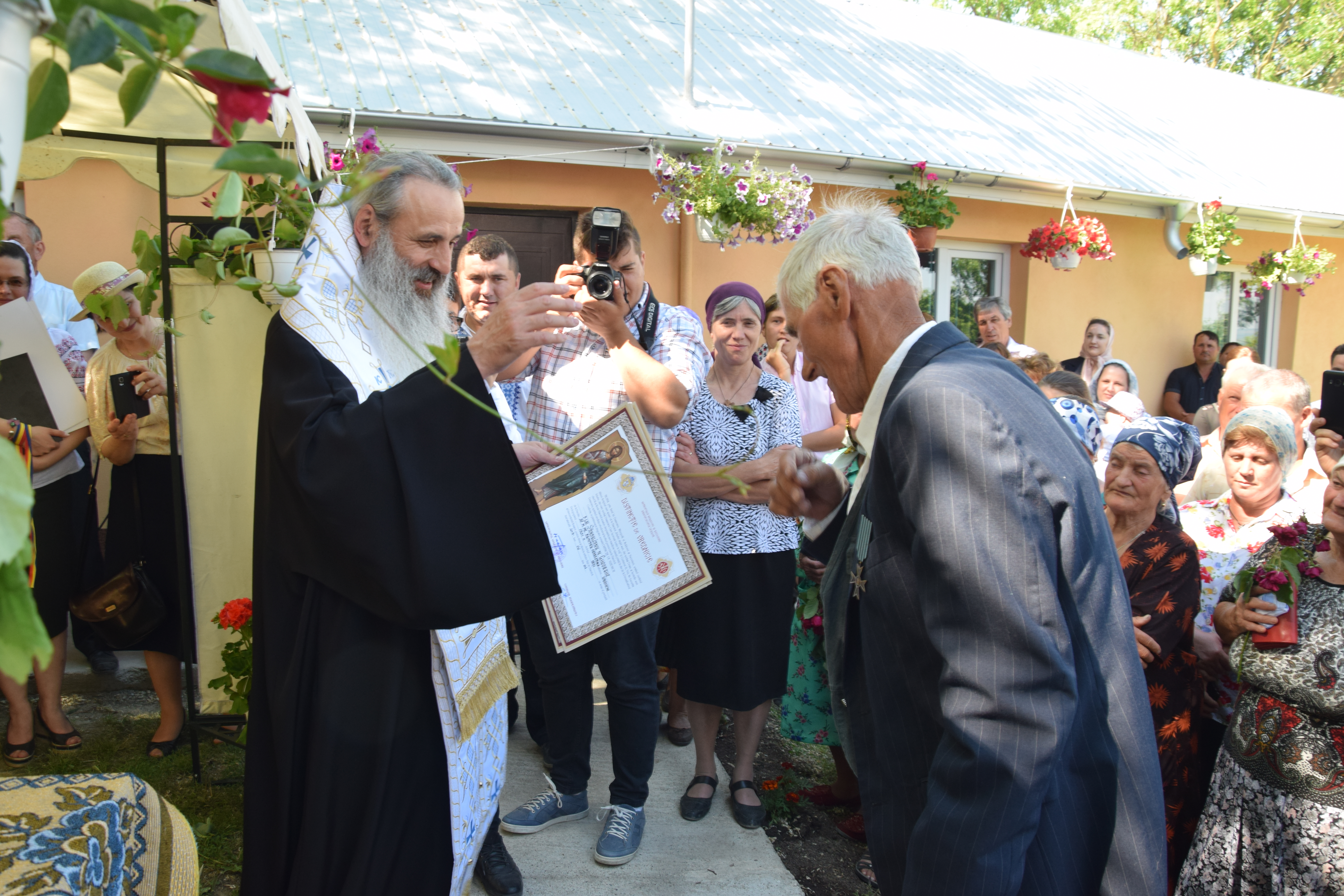 Sfințire de casă socială în Parohia Coada Stâncii Sfințire de casă socială în Parohia Coada Stâncii