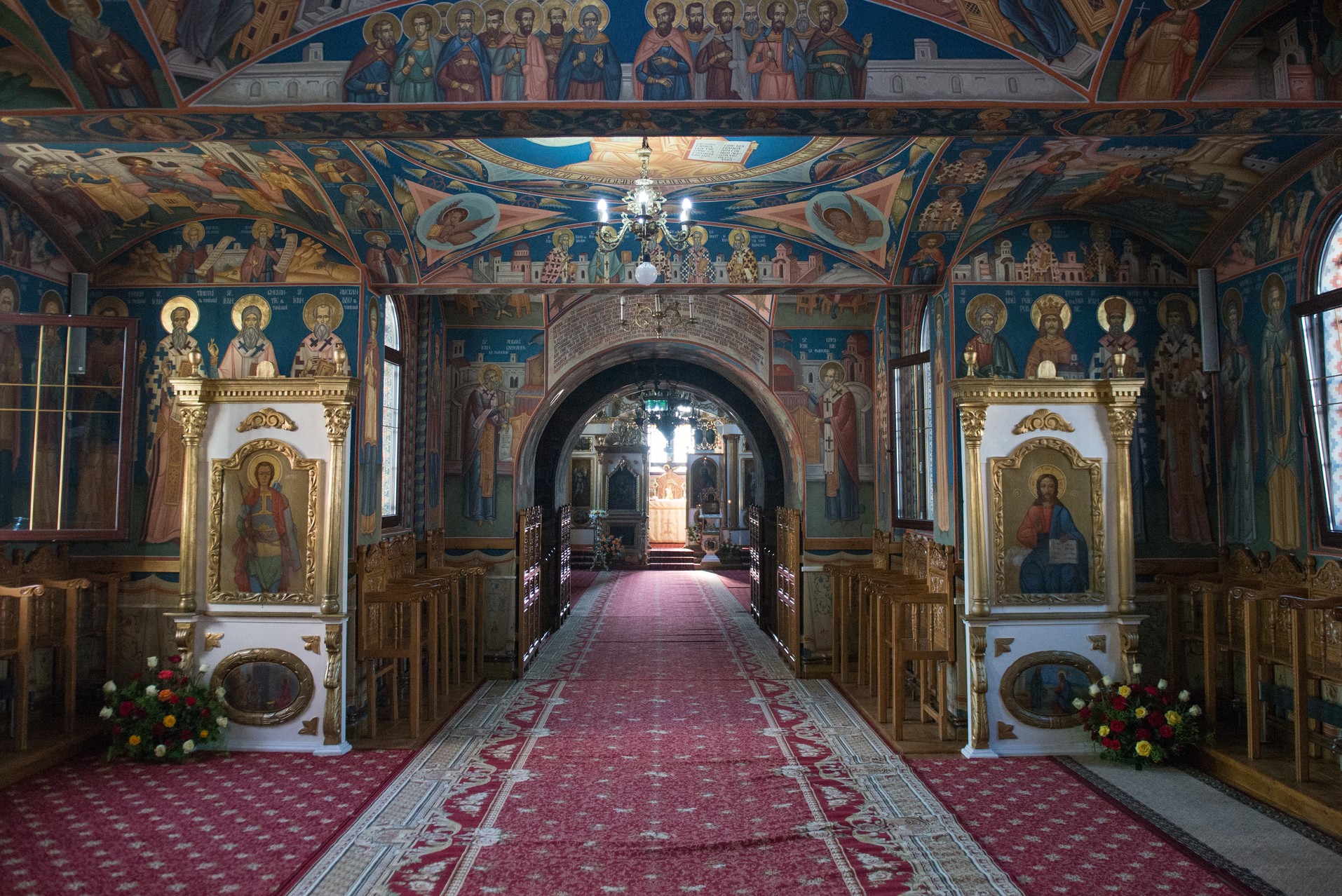 Pictura Bisericii „Sfântul Ioan Botezătorul” din Botoşani, sfinţită de IPS Mitropolit Teofan