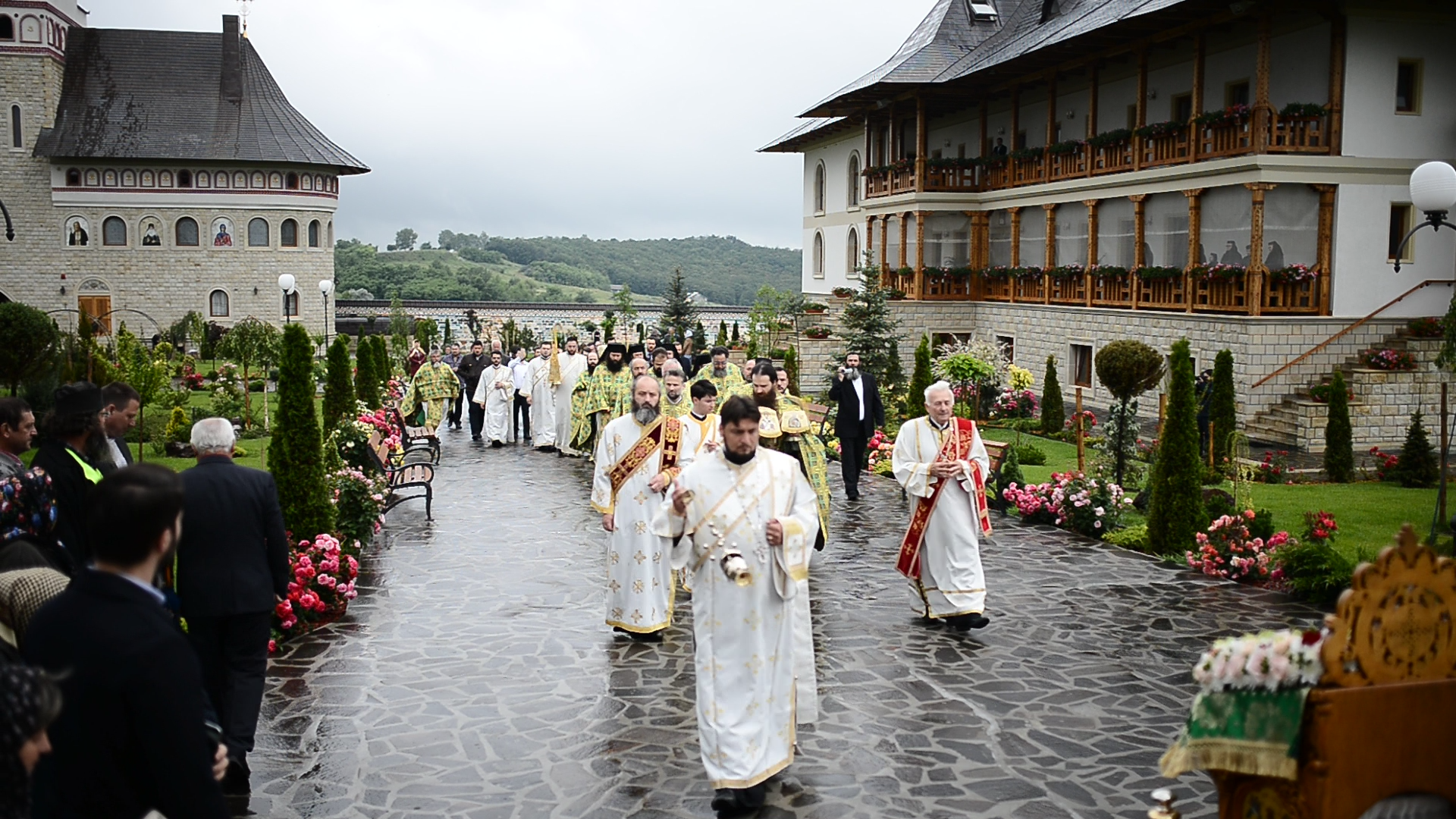 Sfinţii Români, prăznuiţi la Zosin şi Calapodeşti