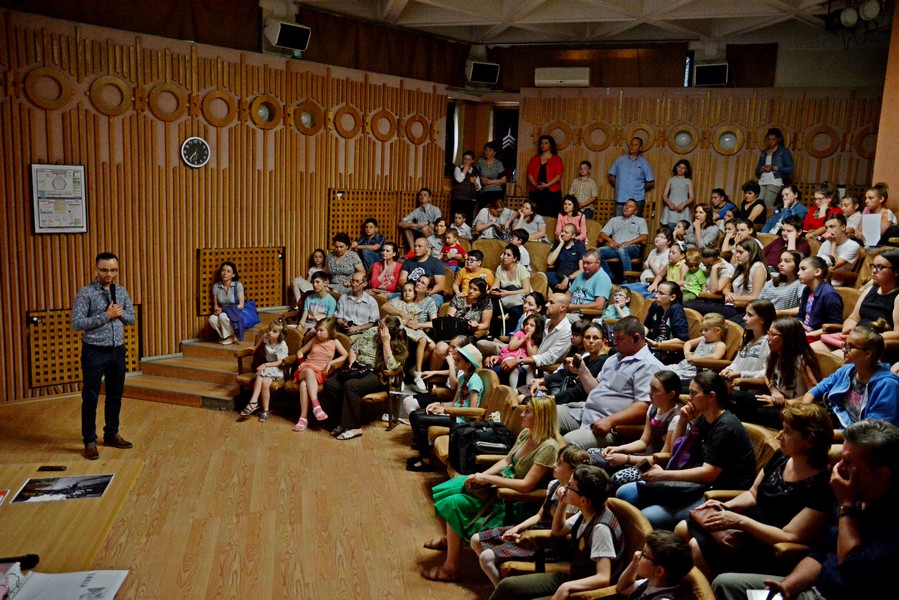 Vernisajul expoziţiei de fotografie „Pe urmele copilăriei lui Ion Creangă“