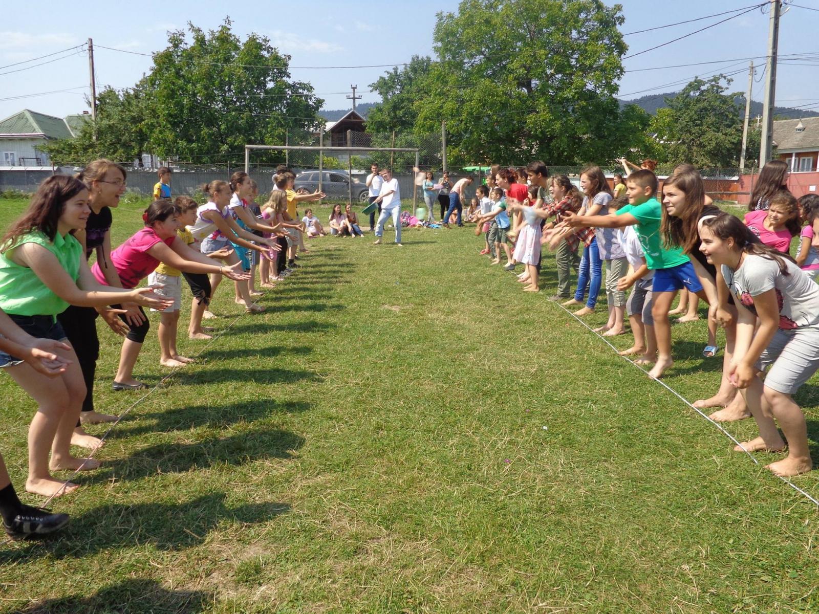 Tabăra de creaţie „Dăruind vei dobândi” de la Filioara