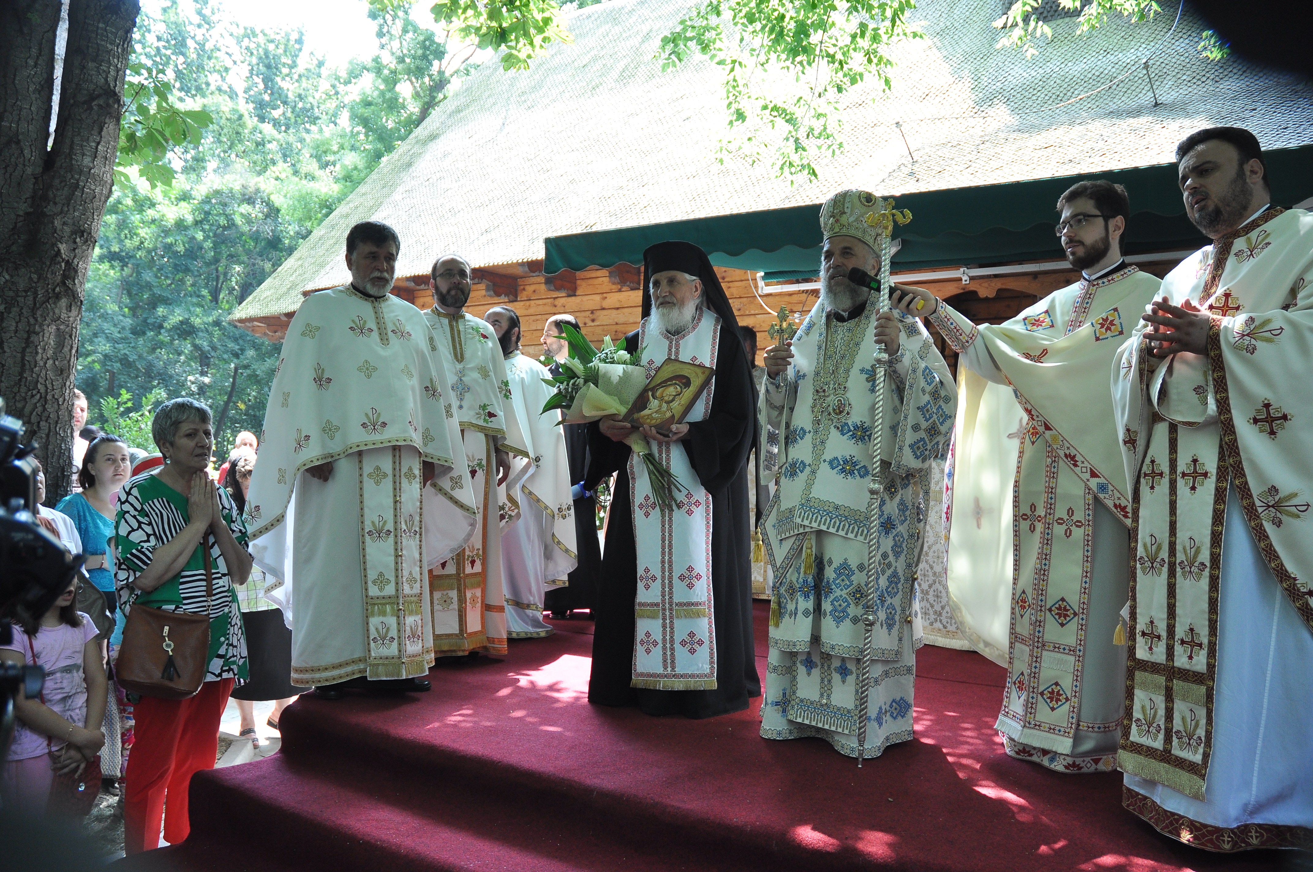 Sfântul Mare Mucenic Pantelimon, cinstit în Eparhia Dunării de Jos Sfântul Mare Mucenic Pantelimon, cinstit în Eparhia Dunării de Jos