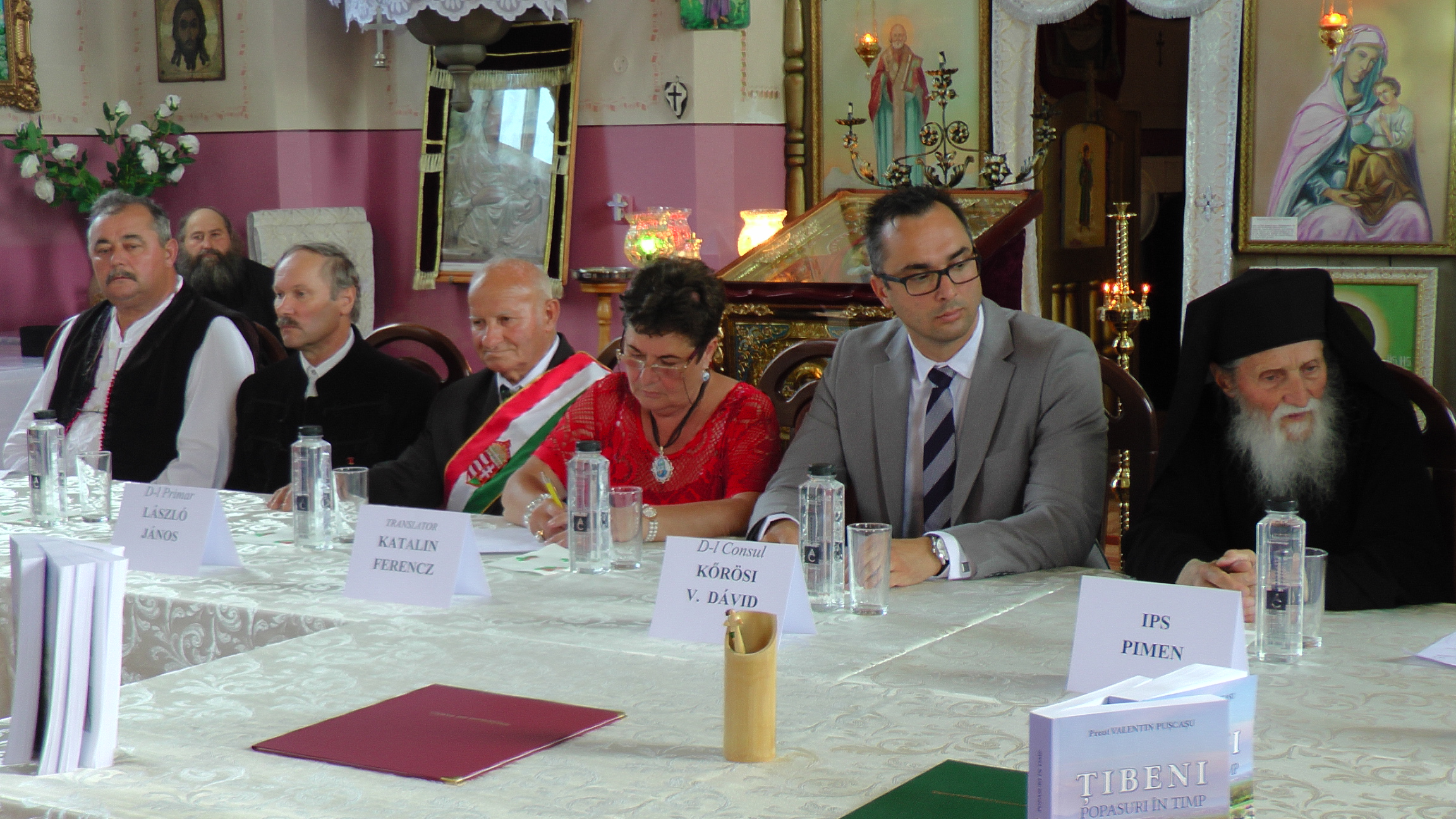 Slujire arhierească şi eveniment cultural în Parohia Ţibeni, Suceava