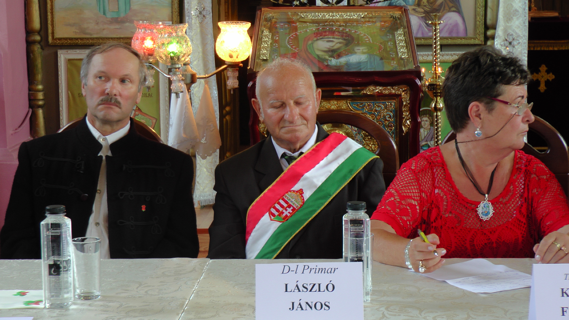 Slujire arhierească şi eveniment cultural în Parohia Ţibeni, Suceava