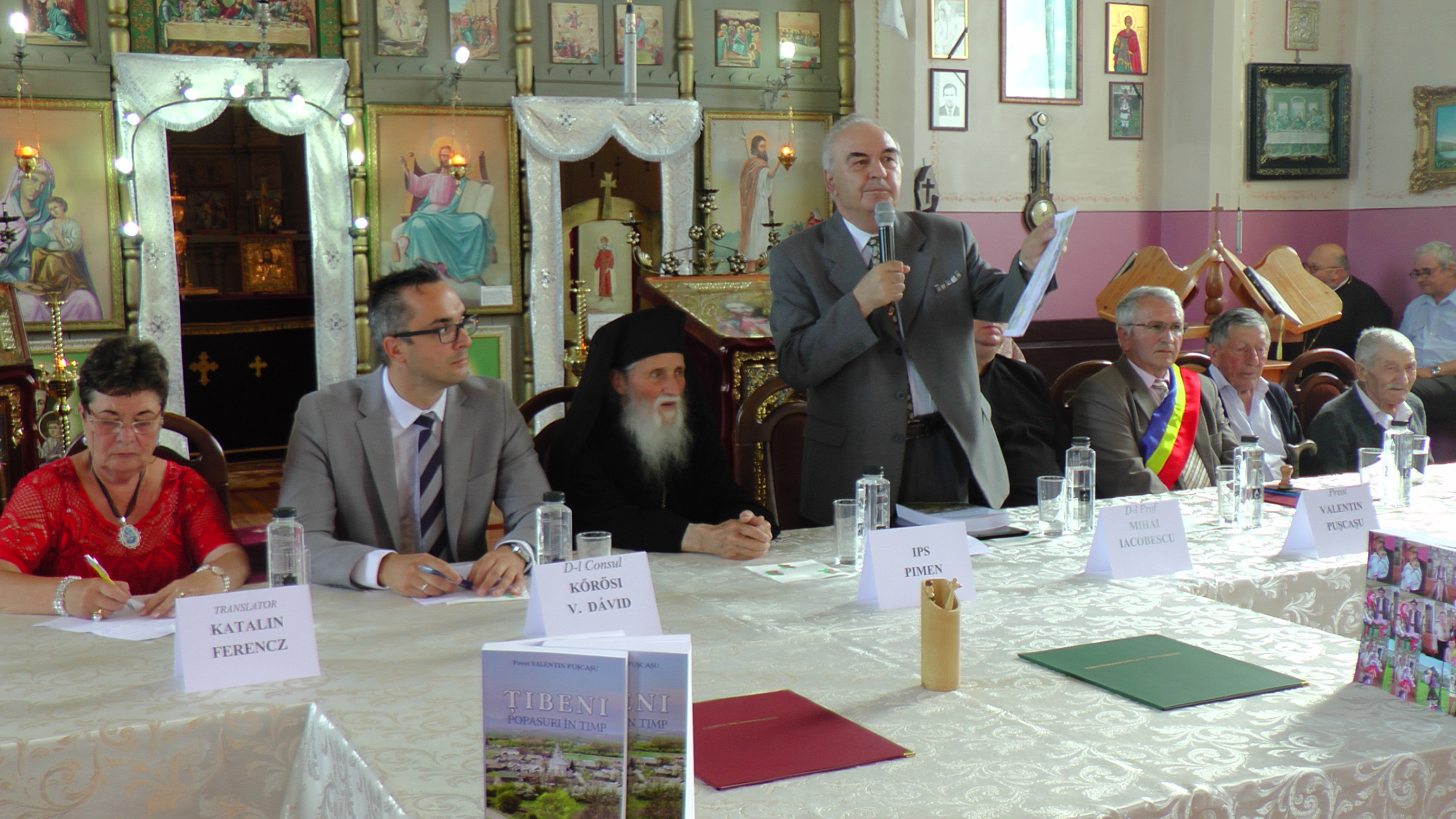 Slujire arhierească şi eveniment cultural în Parohia Ţibeni, Suceava