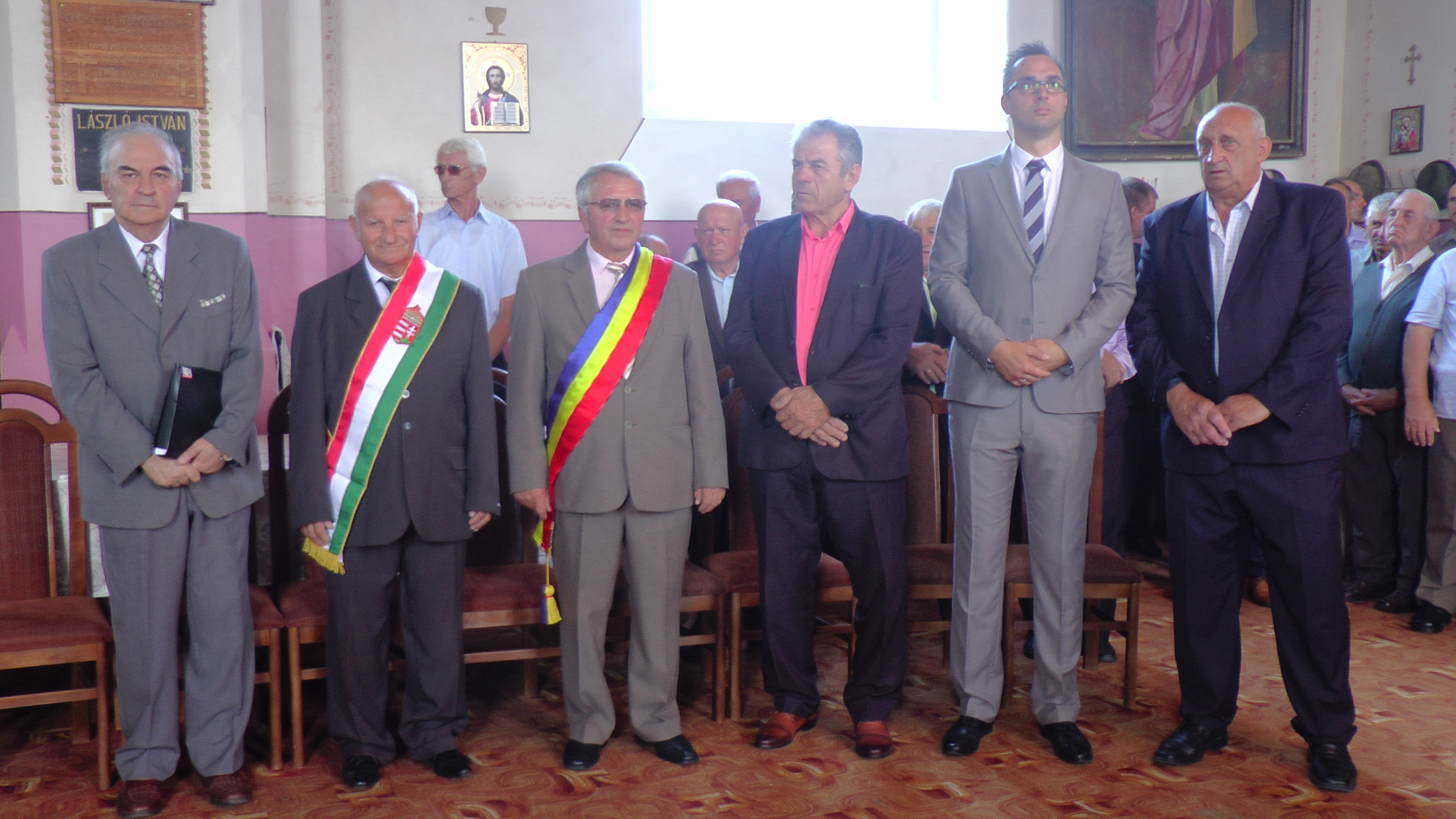 Slujire arhierească şi eveniment cultural în Parohia Ţibeni, Suceava