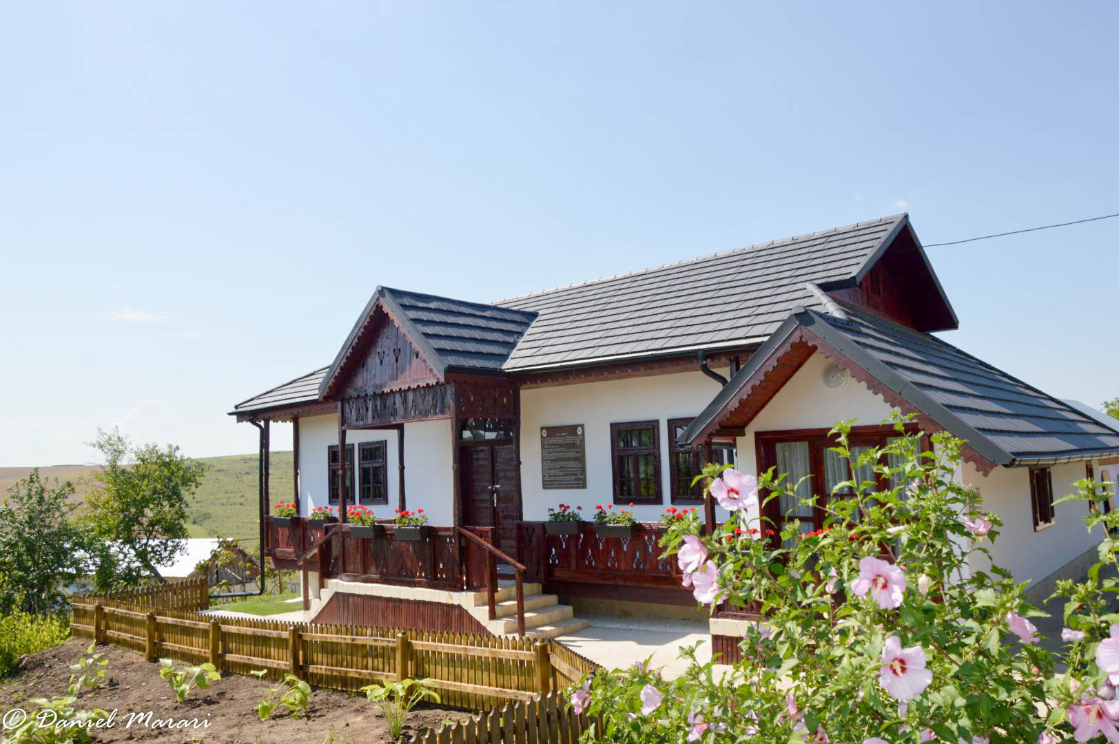 Inaugurarea Muzeului etnografic „Casa Vlădicăi“