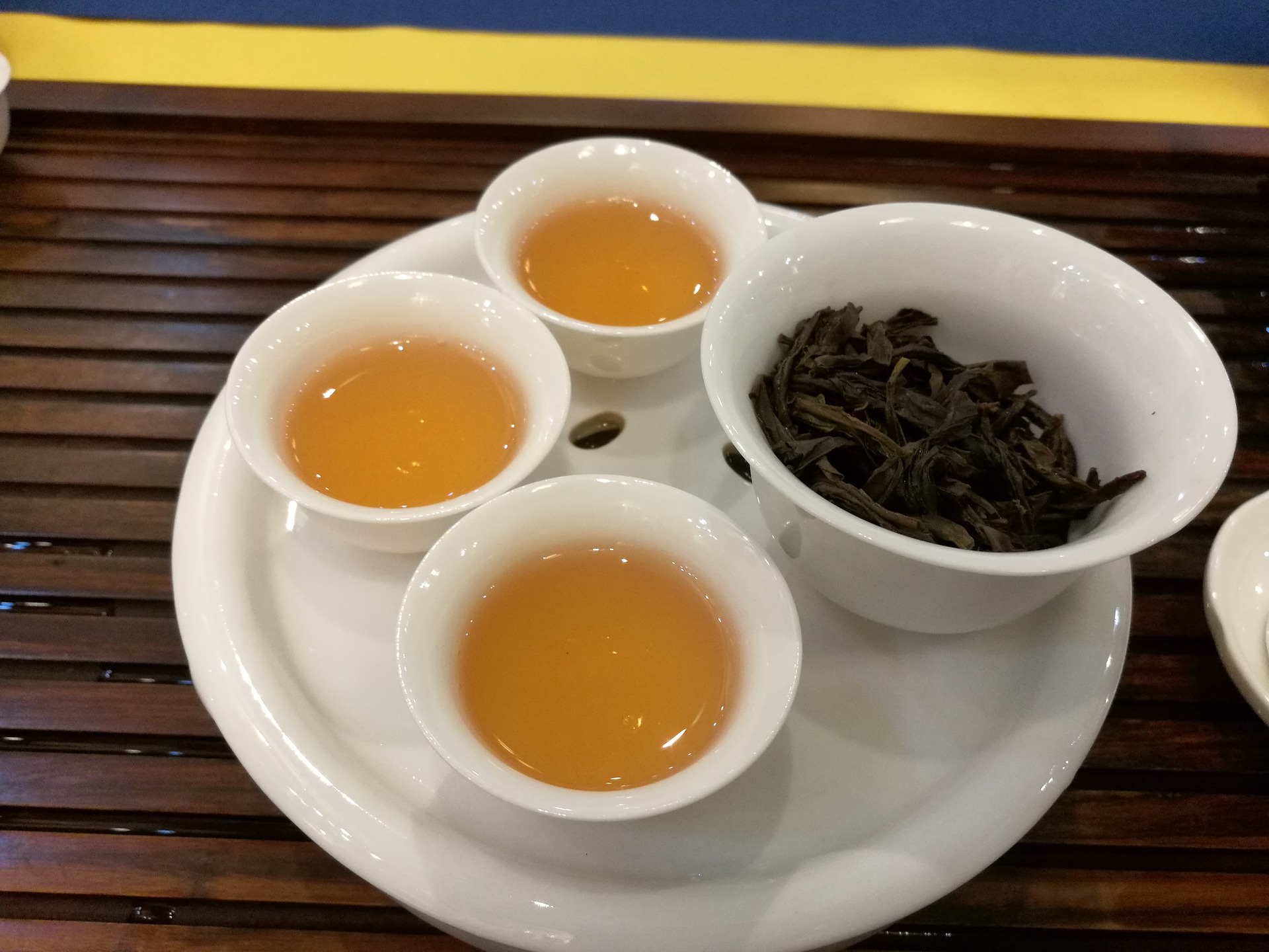 5 ceaiuri care ameliorează sindromul de colon iritabil - Doza de Sănătate