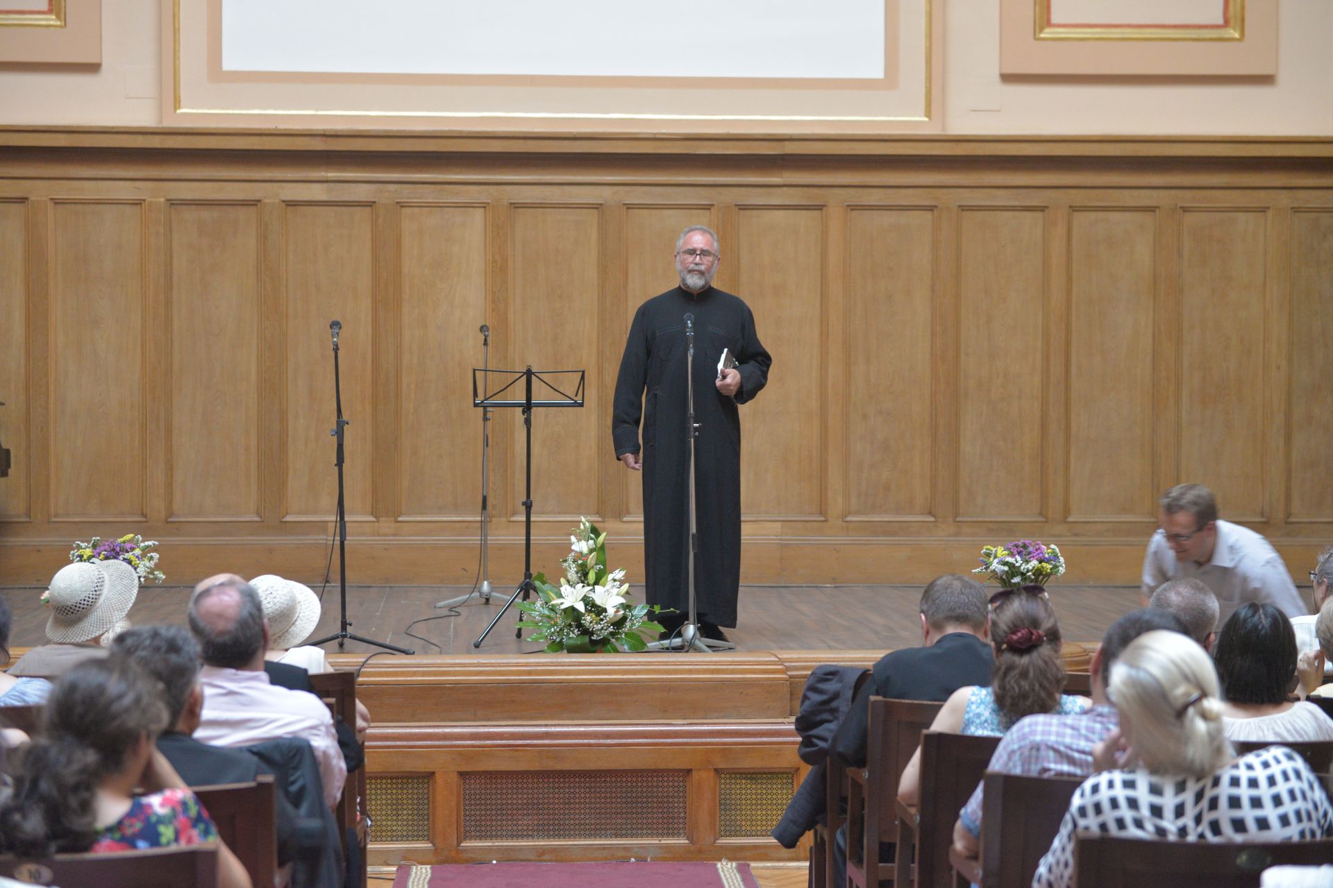 Concert de muzică psaltică și lansare de carte în cadrul Festivalului - Concurs Coral Internațional pentru Tineret „Gavriil Musicescu” Concert de muzică psaltică și lansare de carte în cadrul Festivalului - Concurs Coral Internațional pentru Tineret „Gavriil Musicescu”