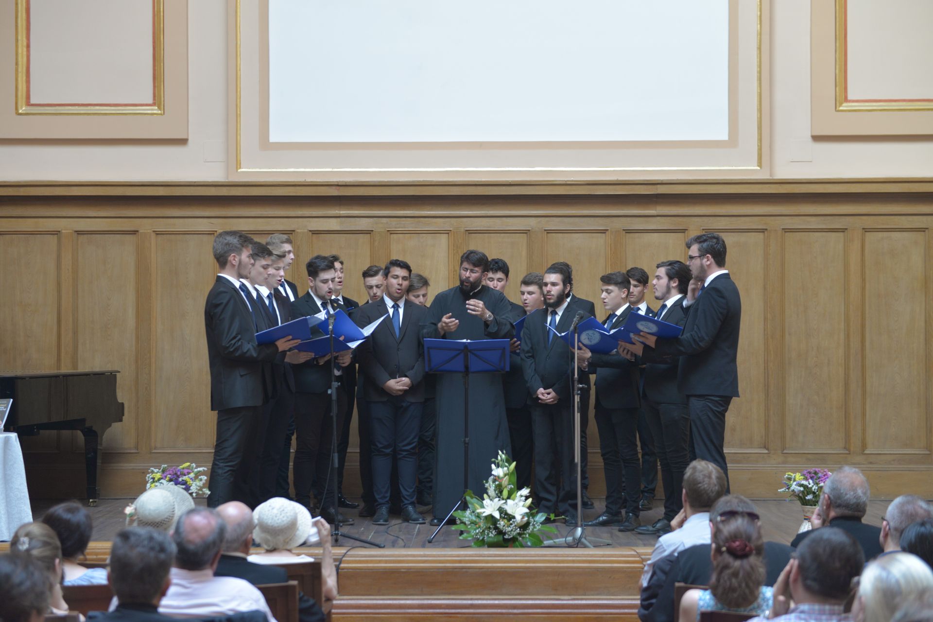 Concert de muzică psaltică și lansare de carte în cadrul Festivalului - Concurs Coral Internațional pentru Tineret „Gavriil Musicescu” Concert de muzică psaltică și lansare de carte în cadrul Festivalului - Concurs Coral Internațional pentru Tineret „Gavriil Musicescu”