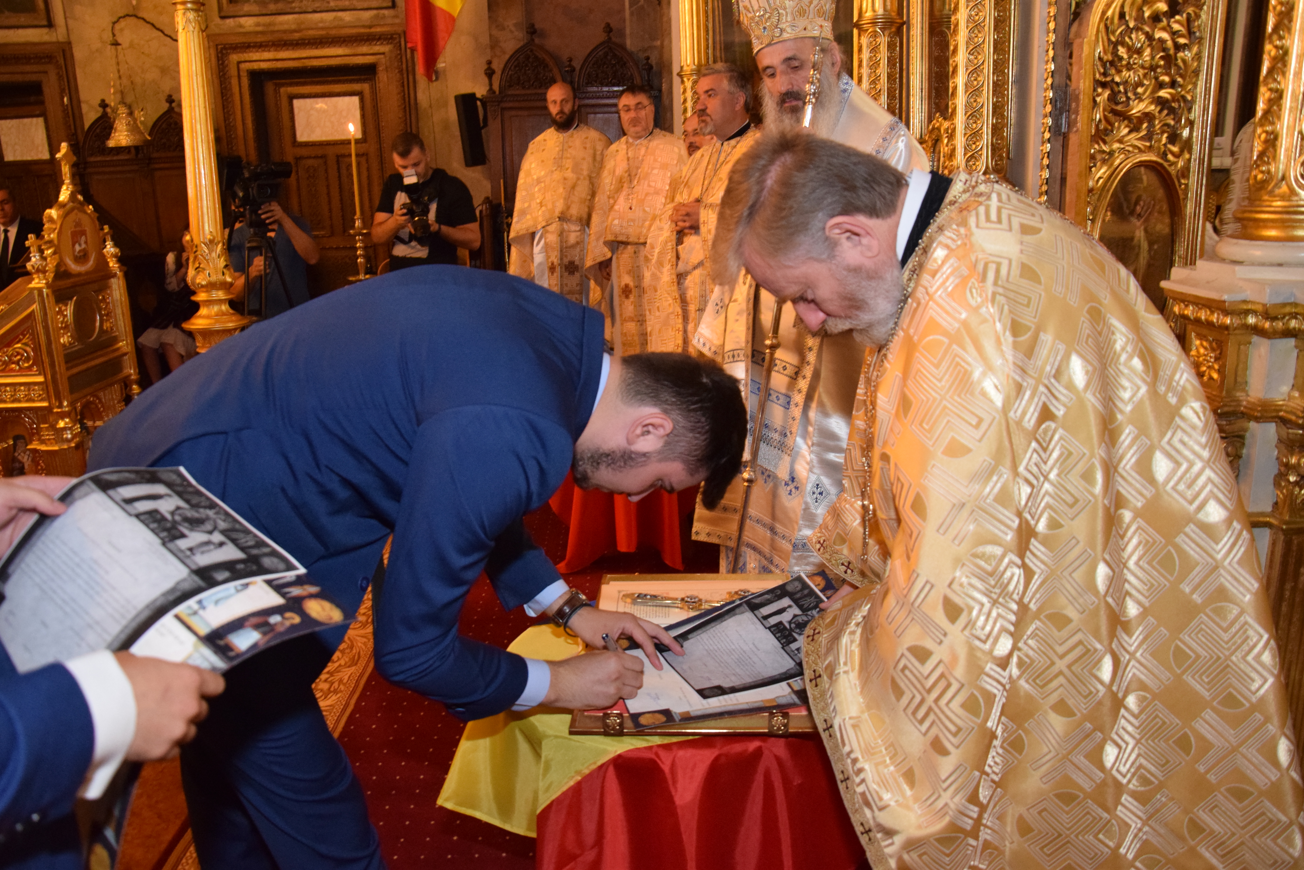 Jurământ de credință și curs festiv la Facultatea de Teologie Ortodoxă din Iași