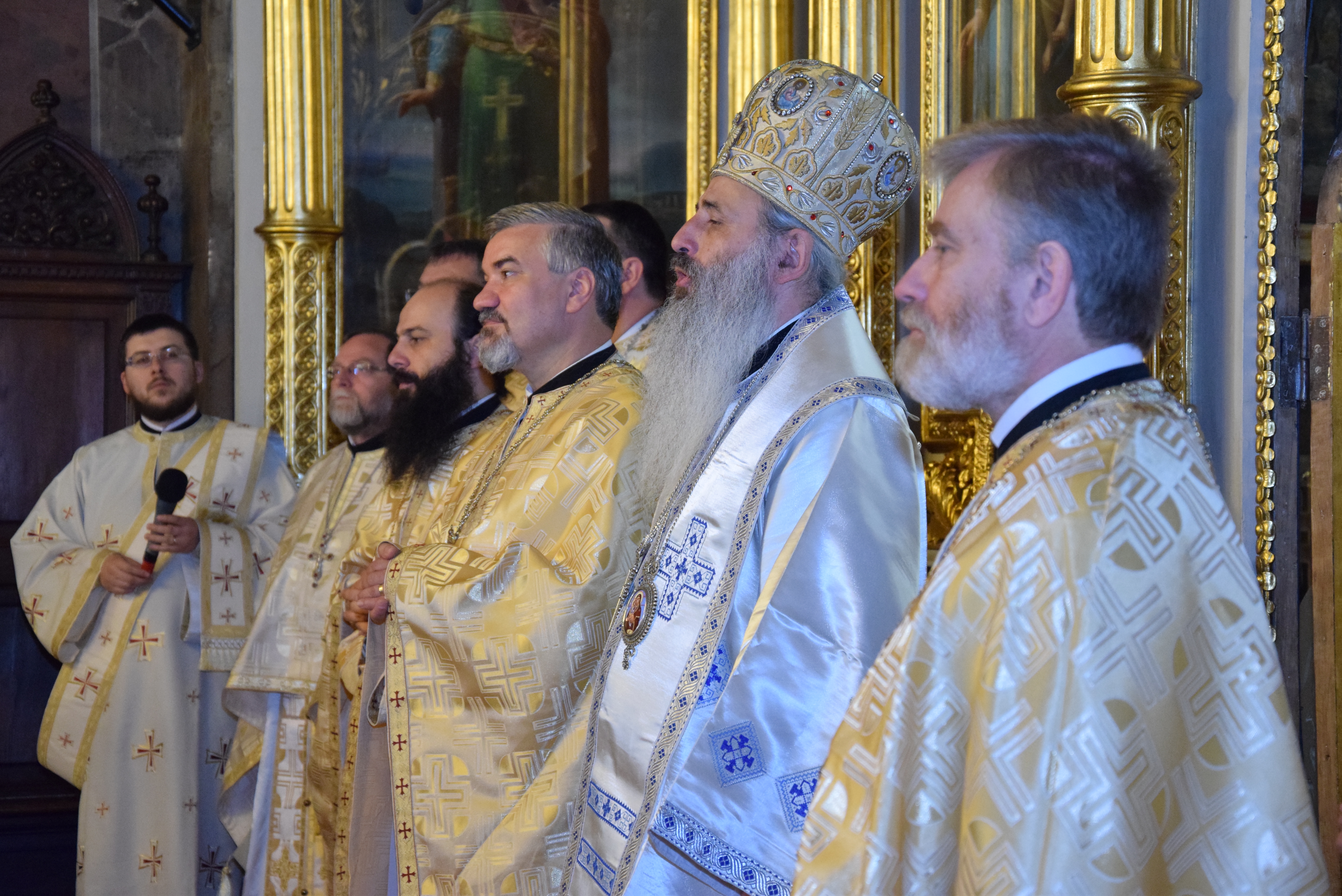 Jurământ de credință și curs festiv la Facultatea de Teologie Ortodoxă din Iași