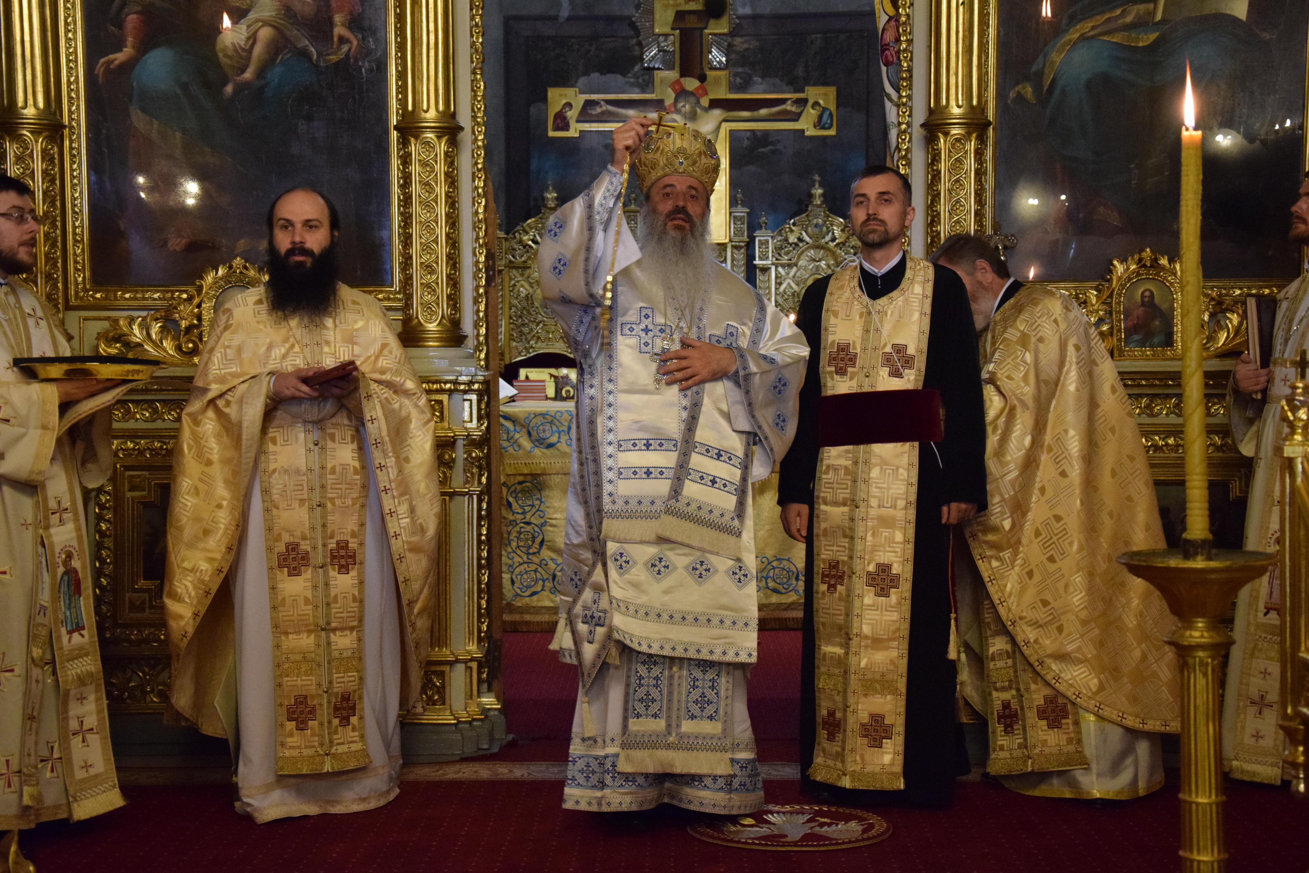 Jurământ de credință și curs festiv la Facultatea de Teologie Ortodoxă din Iași