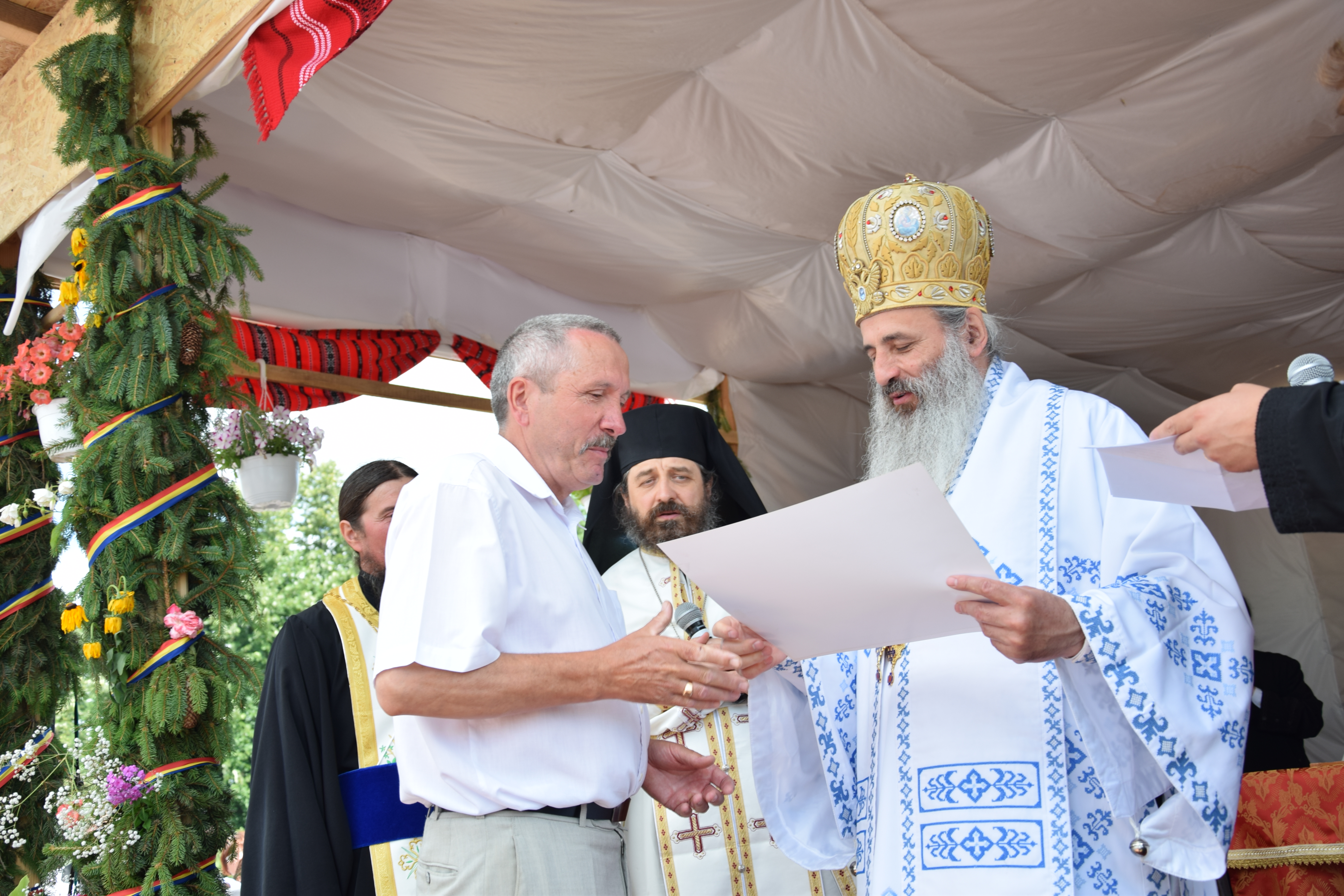 Sfințire de biserică la Mănăstirea Dagâța Sfințire de biserică la Mănăstirea Dagâța