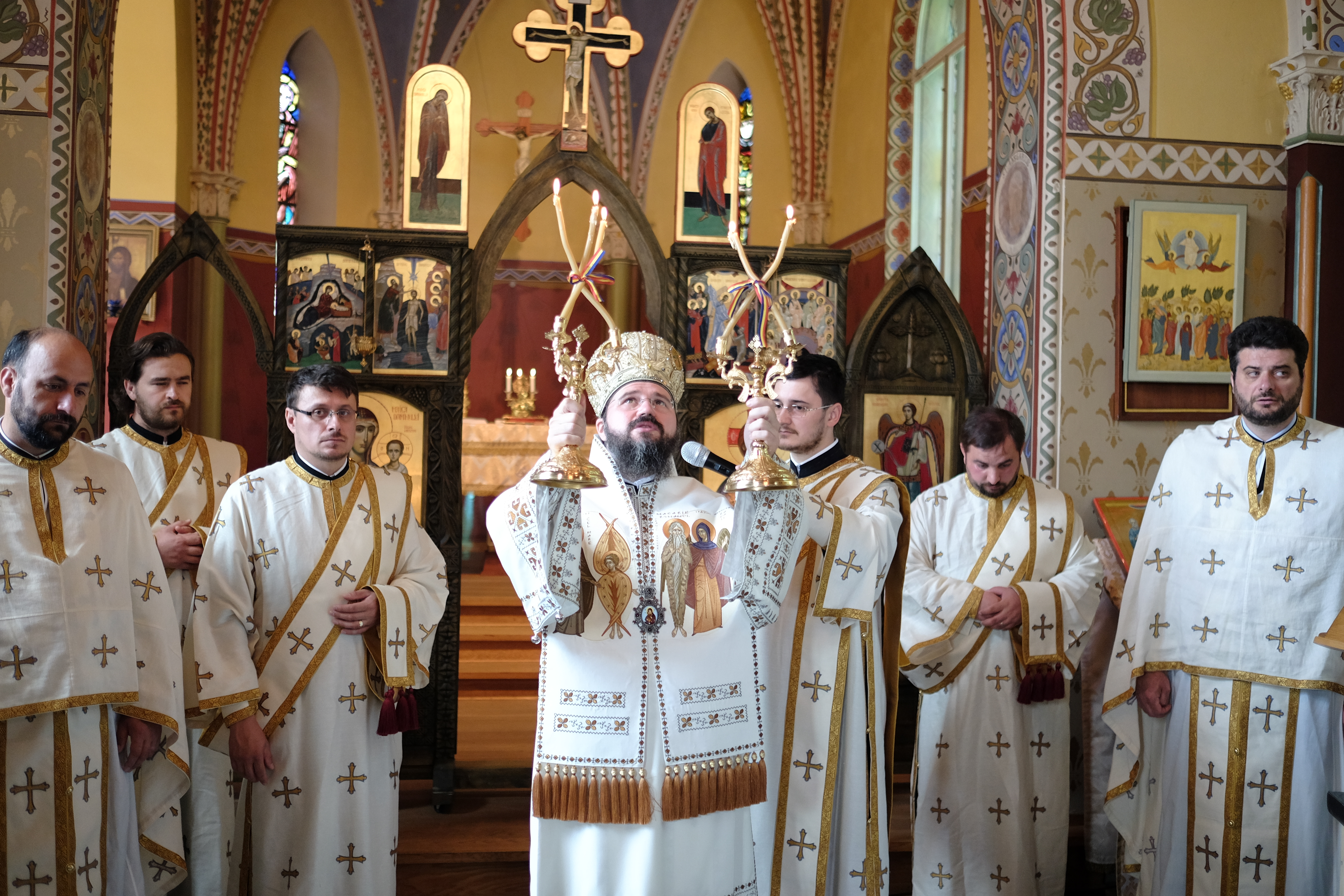 Părintele Episcop Macarie Drăgoi i-a vizitat pe românii din Regatul Danemarcei Părintele Episcop Macarie Drăgoi i-a vizitat pe românii din Regatul Danemarcei