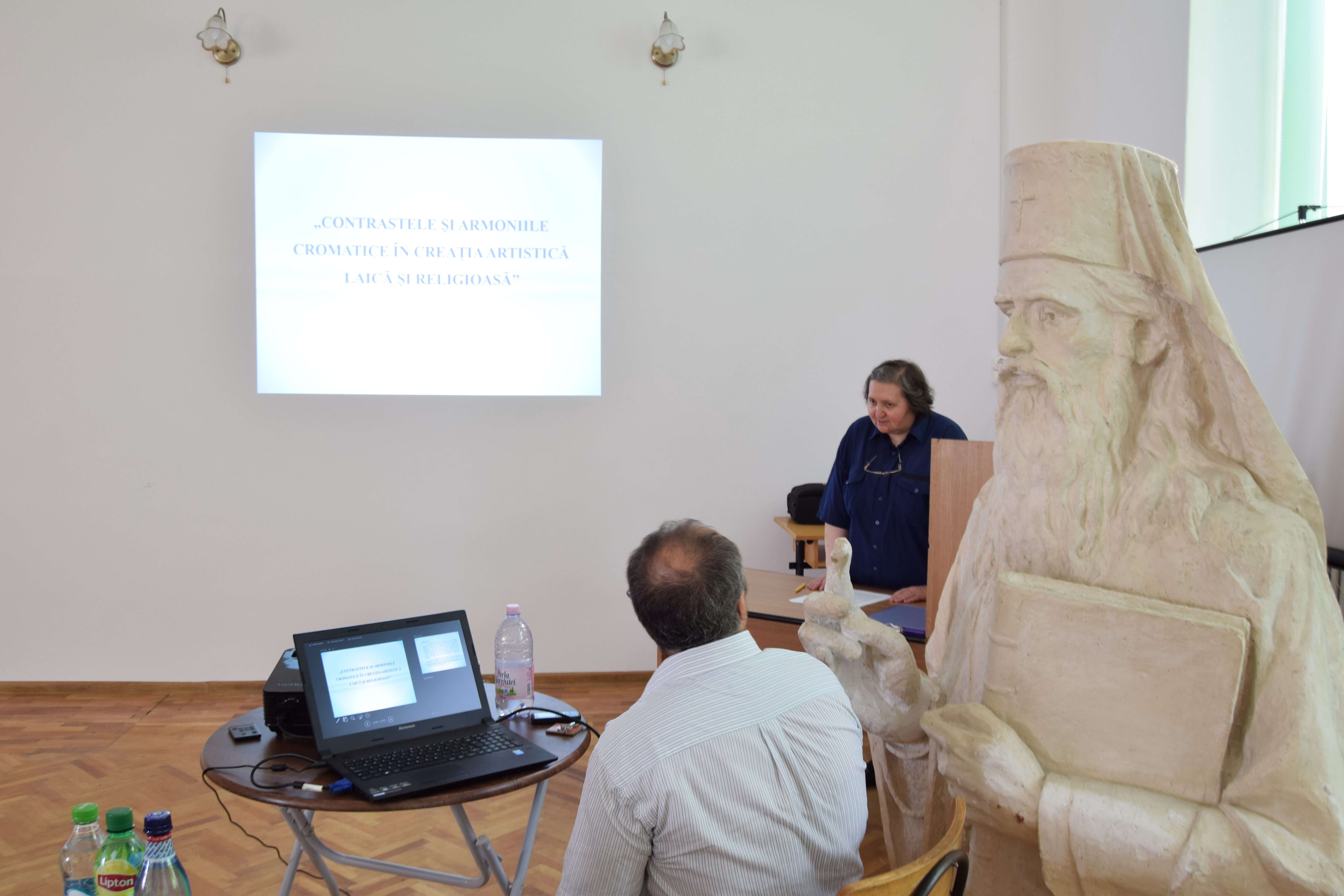 Trei noi posturi didactice la Facultatea de Teologie Ortodoxă „Dumitru Stăniloae” din Iaşi