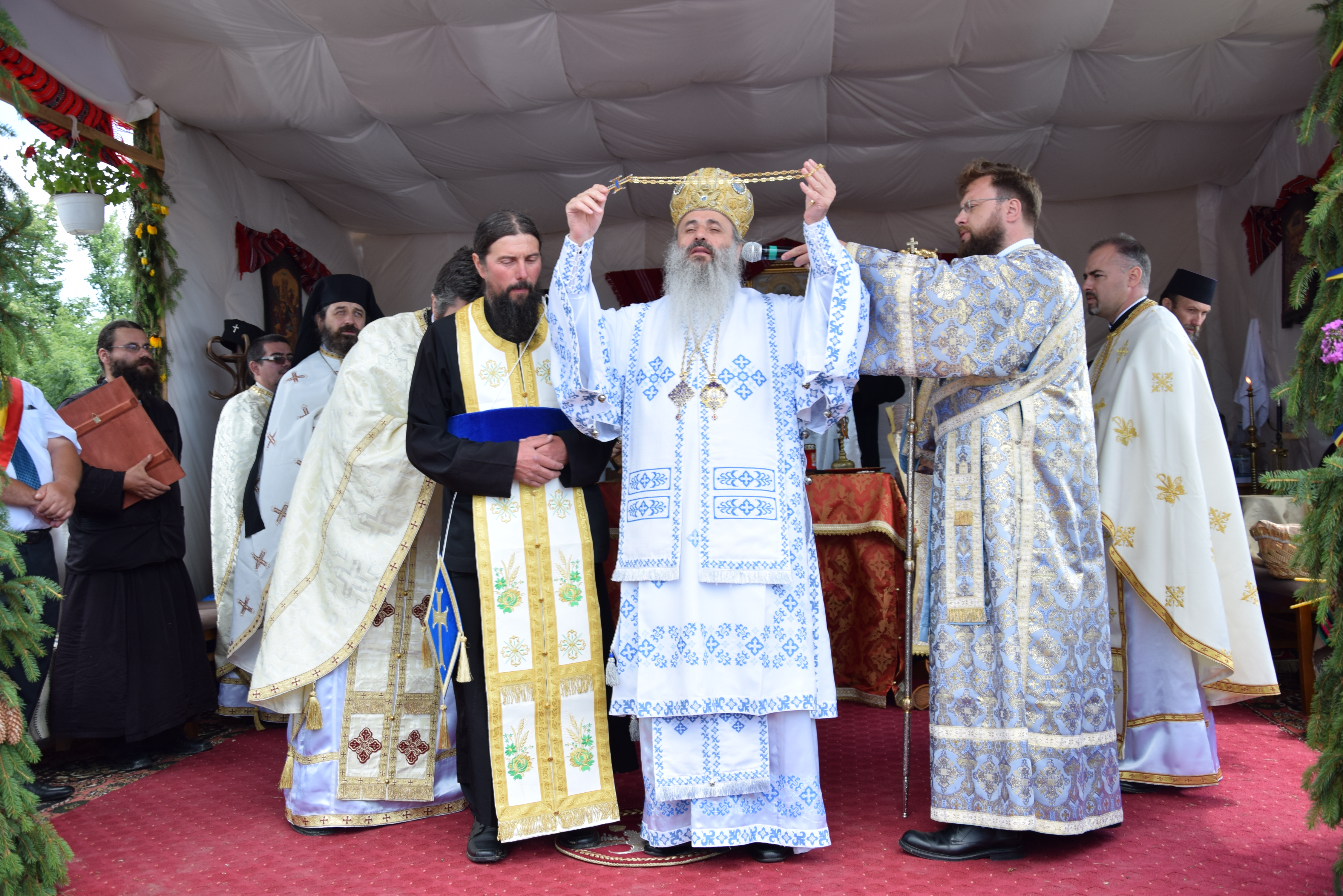 Sfințire de biserică la Mănăstirea Dagâța Sfințire de biserică la Mănăstirea Dagâța