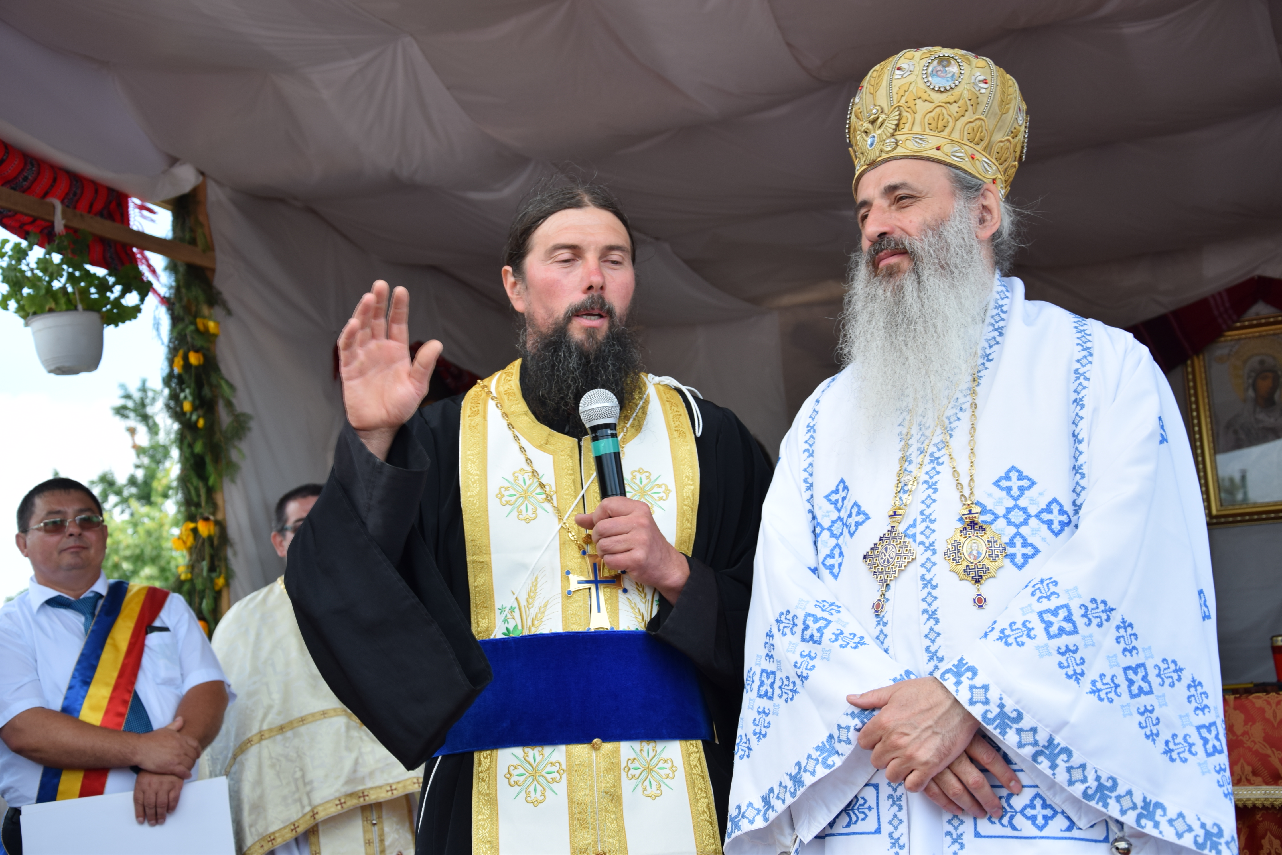 Sfințire de biserică la Mănăstirea Dagâța Sfințire de biserică la Mănăstirea Dagâța