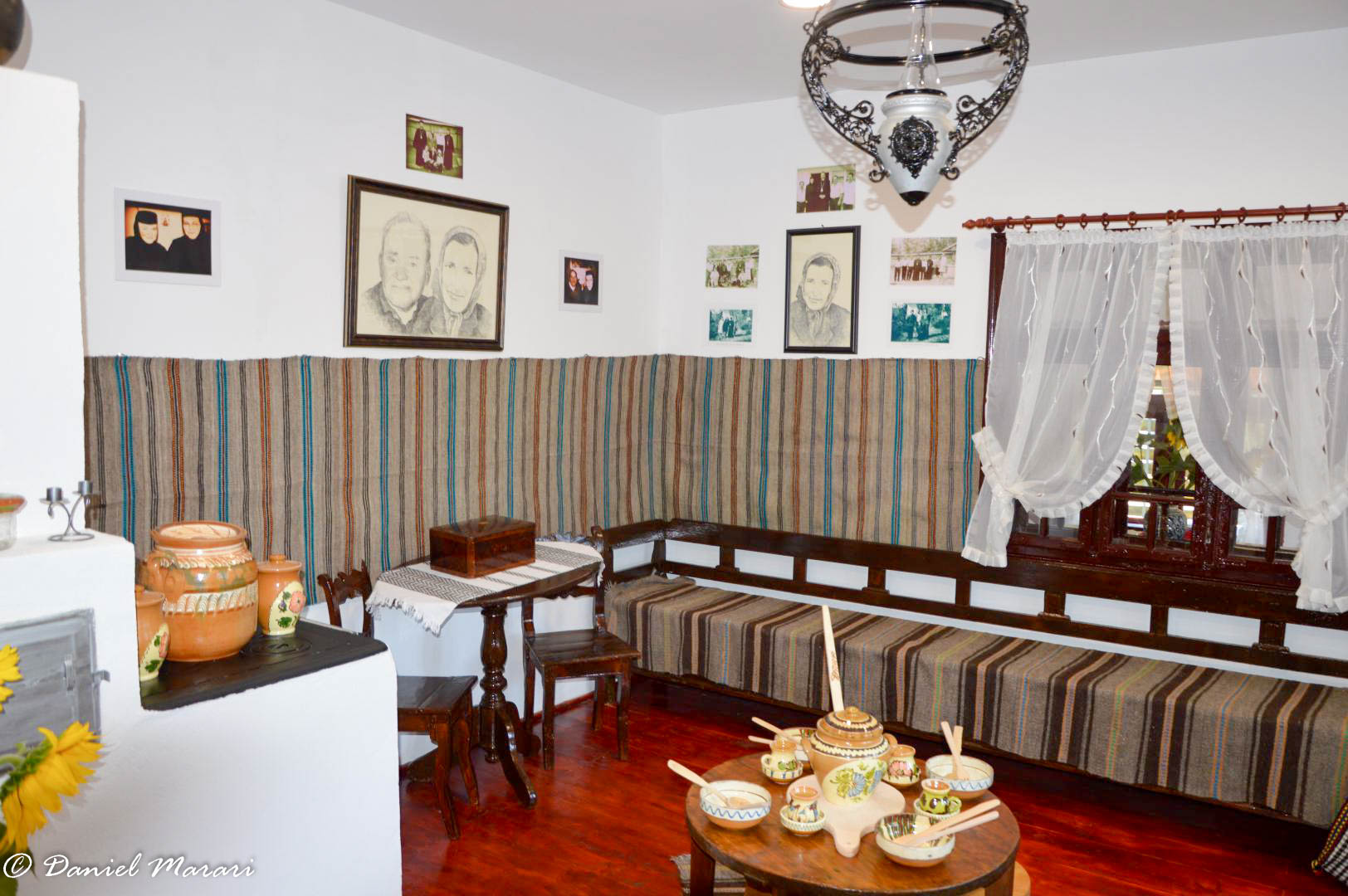 Inaugurarea Muzeului etnografic „Casa Vlădicăi“