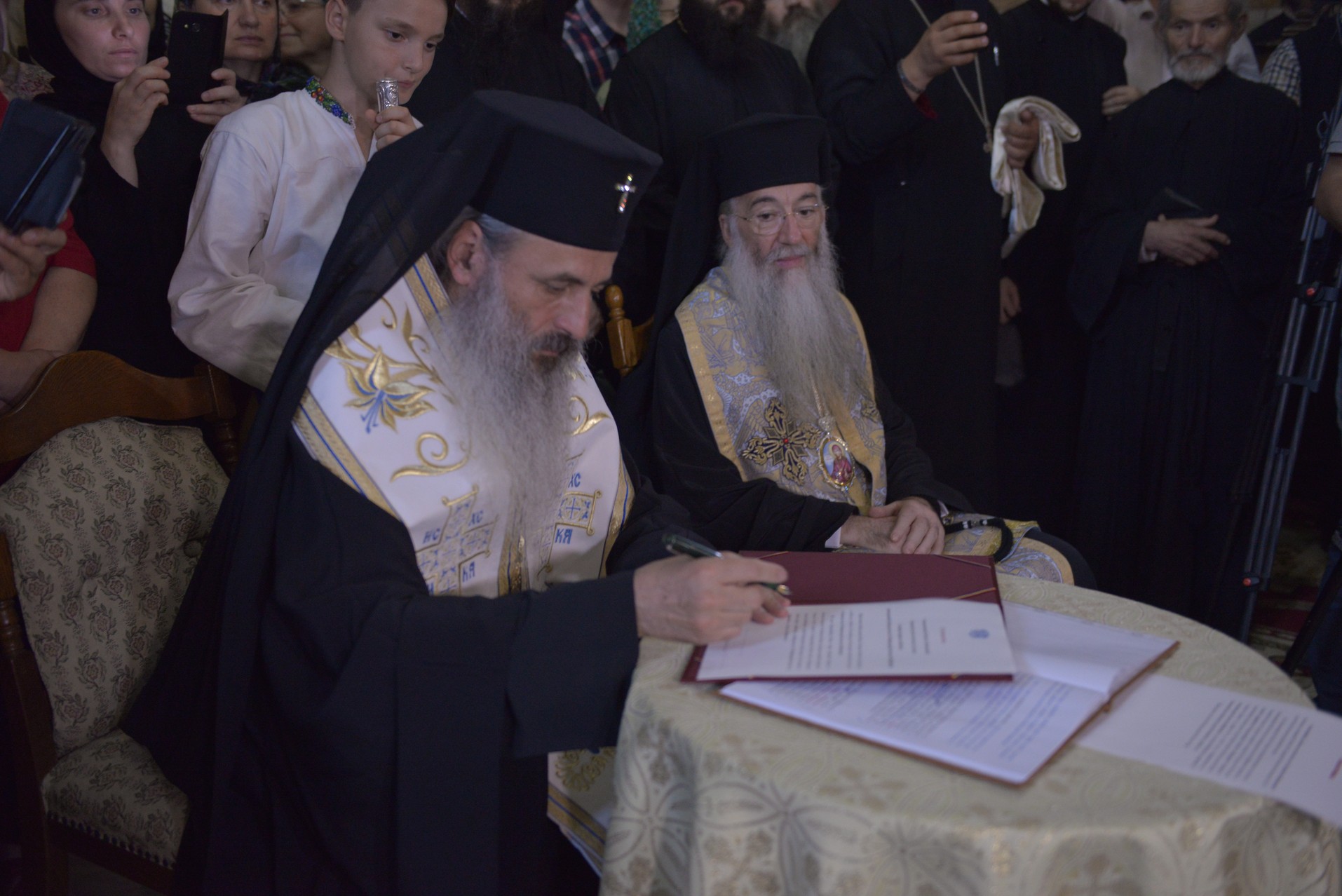 Părintele Arhimandrit Damaschin Luchian, chemat oficial la treapta arhieriei