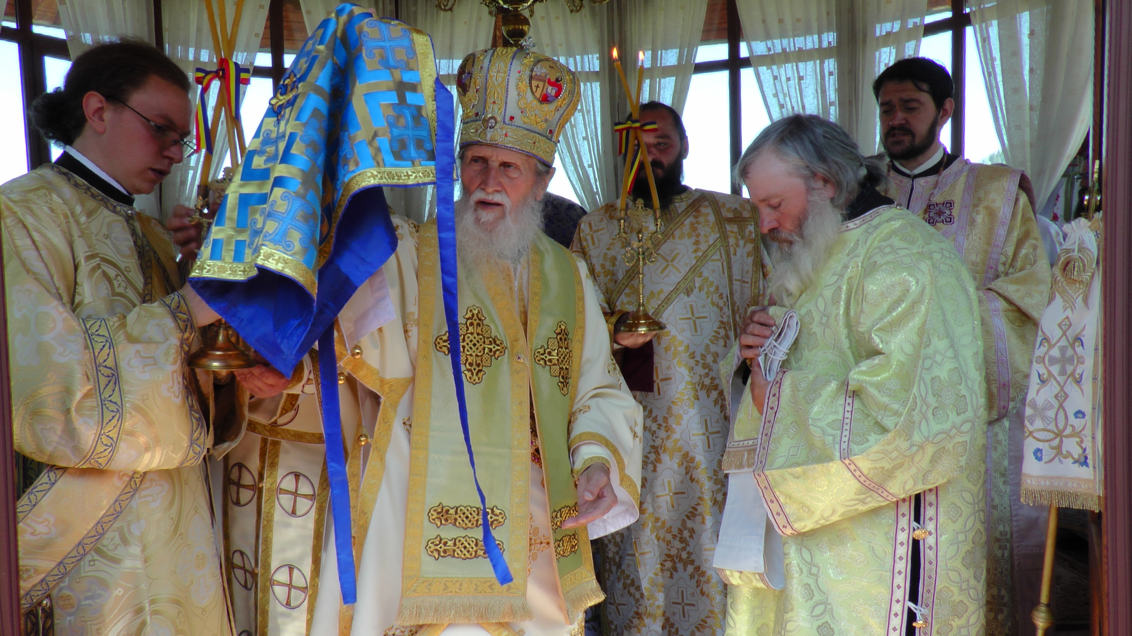 Liturghie arhierească la 1.240 de metri altitudine