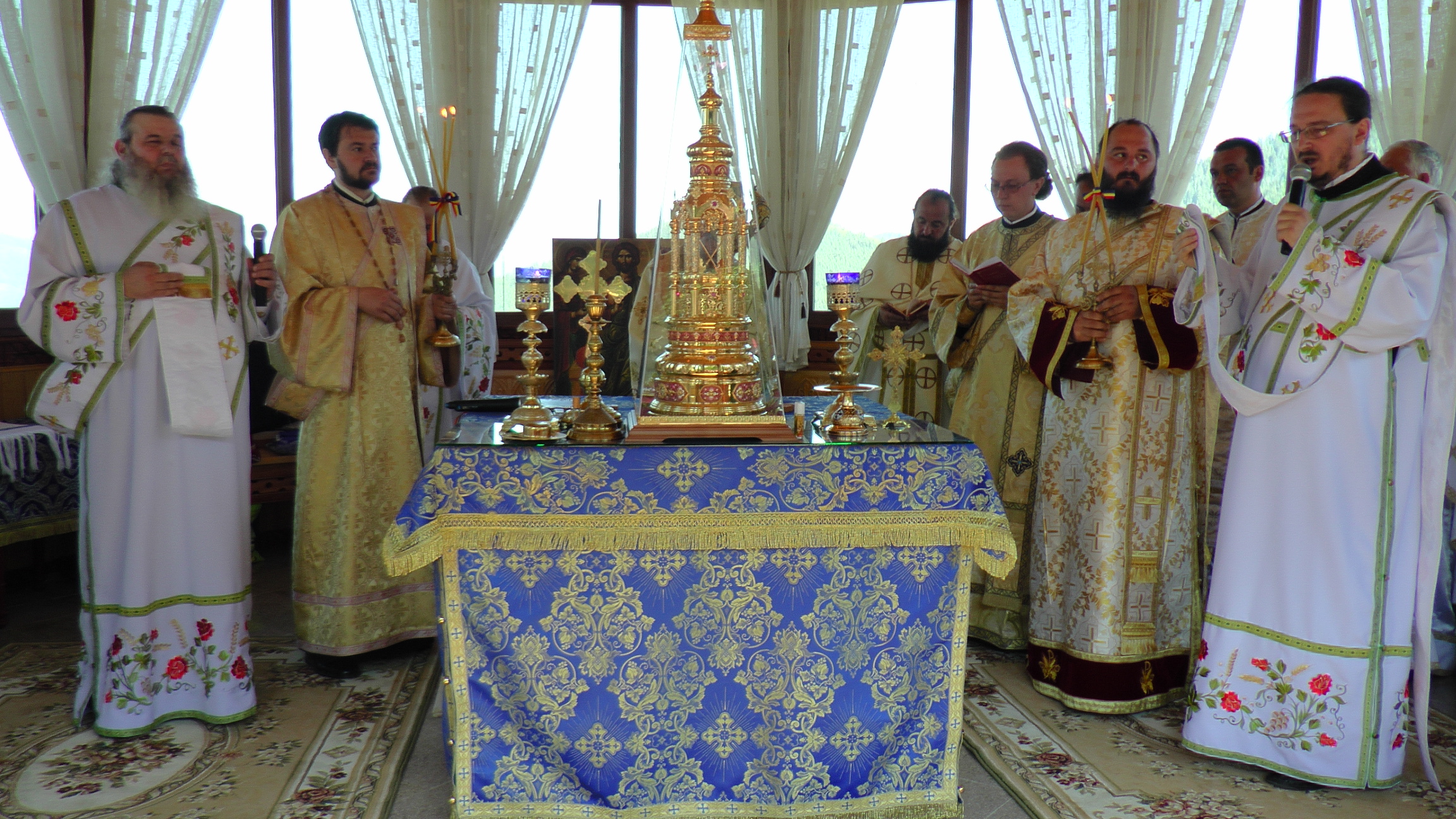 Liturghie arhierească la 1.240 de metri altitudine