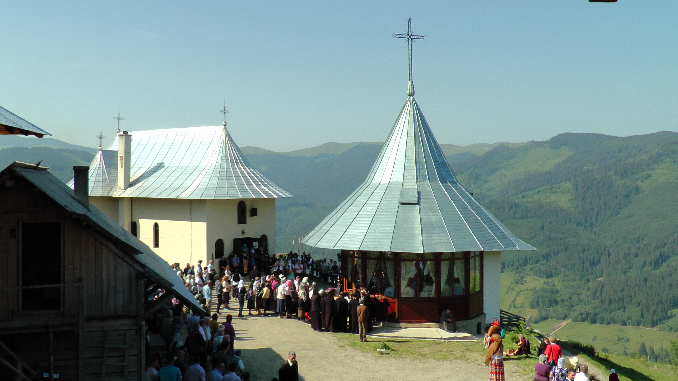 Liturghie arhierească la 1.240 de metri altitudine